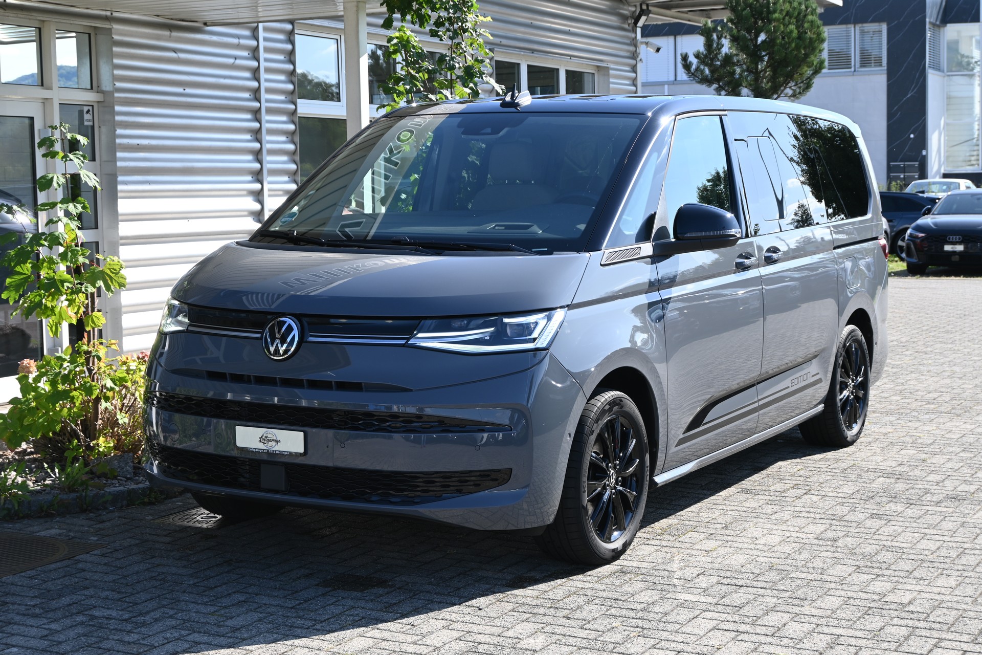 VW Multivan 2.0 TDI Style Edition DSG Lang 7-Plätzer + Standheizung+ AHK 2000kg-image-1