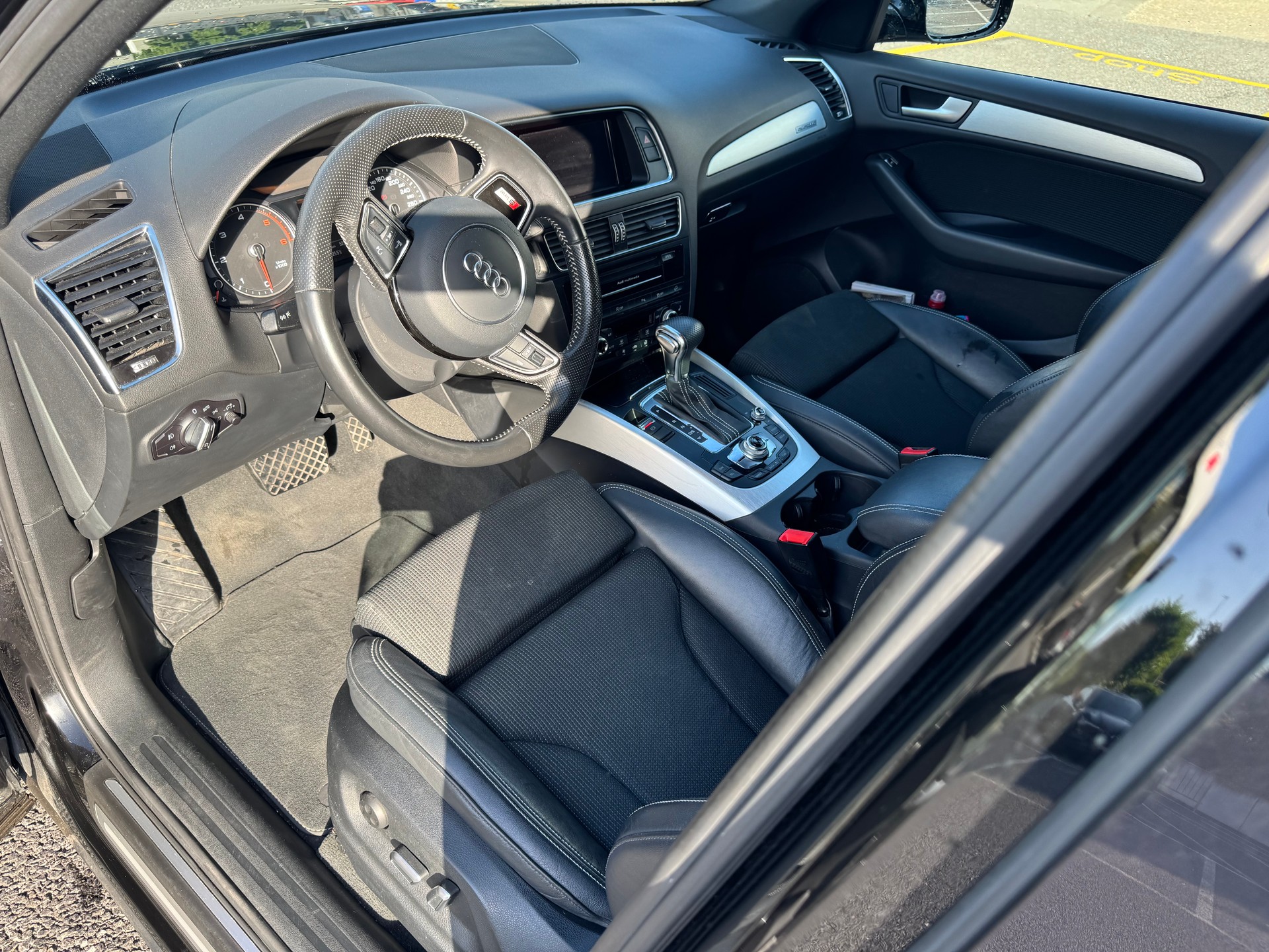 AUDI 3.0 V6 TDI quattro S-Tronic-image-4