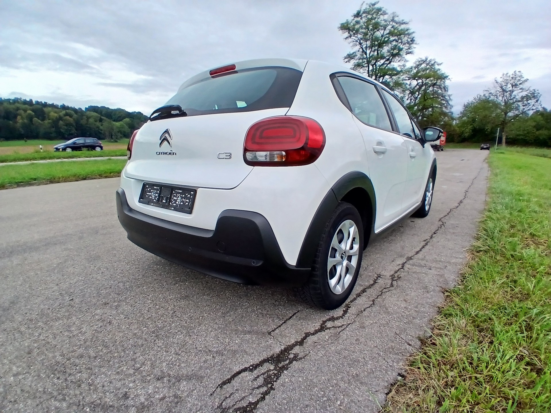CITROEN C3 1.2i PureTech Feel-image-4