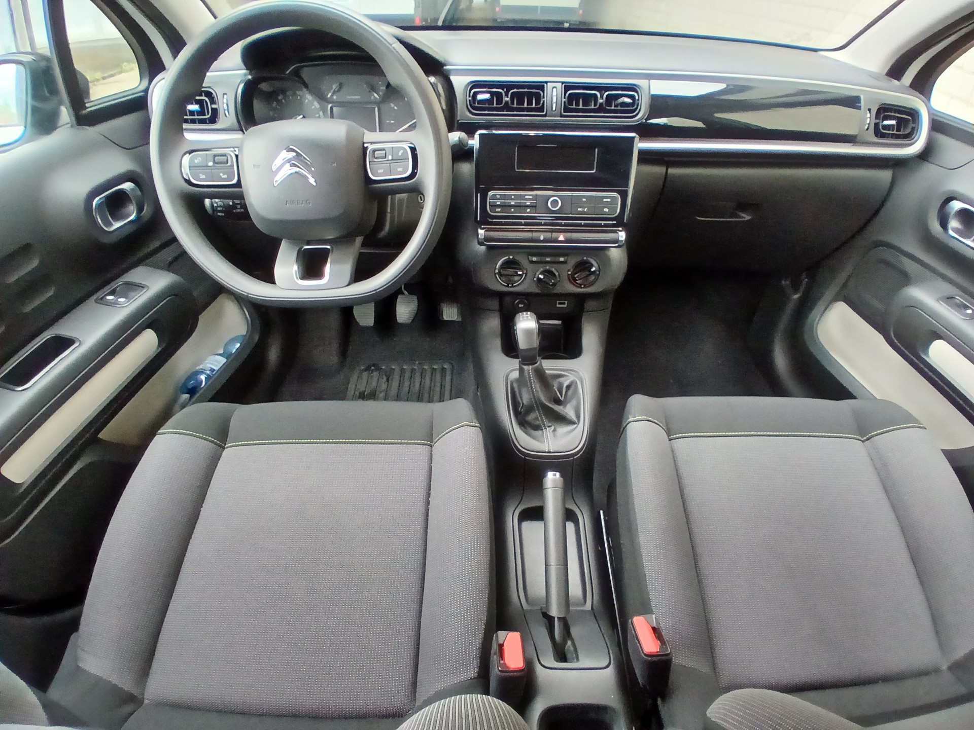 CITROEN C3 1.2i PureTech Feel-image-14