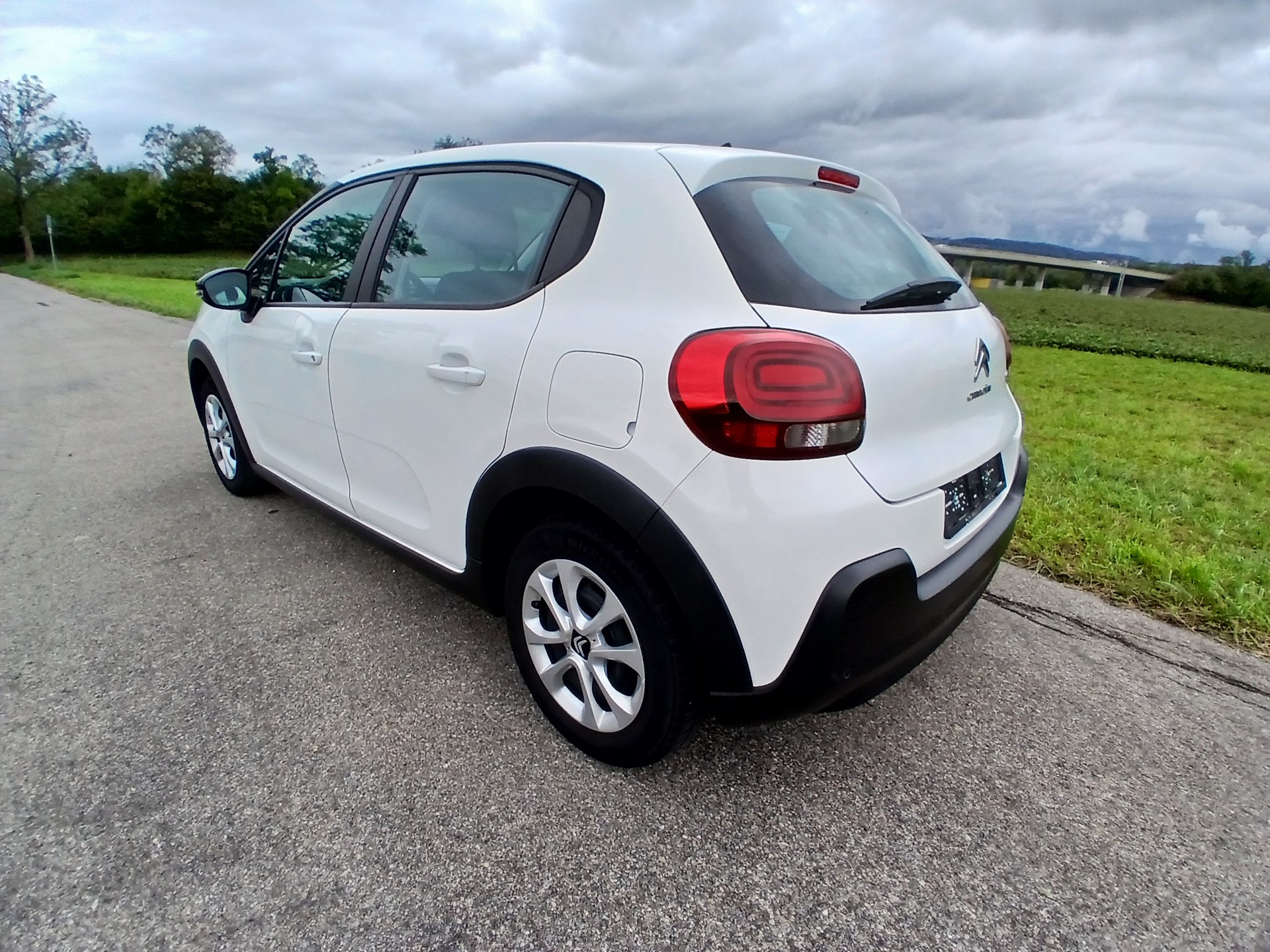 CITROEN C3 1.2i PureTech Feel-image-2
