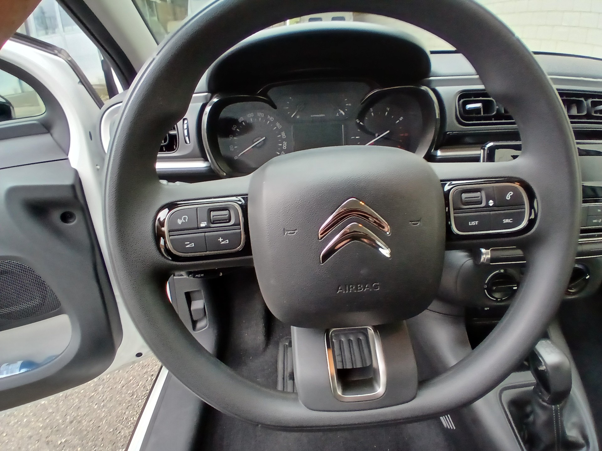 CITROEN C3 1.2i PureTech Feel-image-10