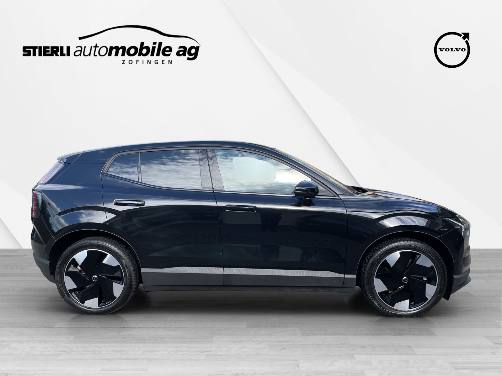VOLVO EX 30 E60 Twin Ultra Performance AWD-image-3