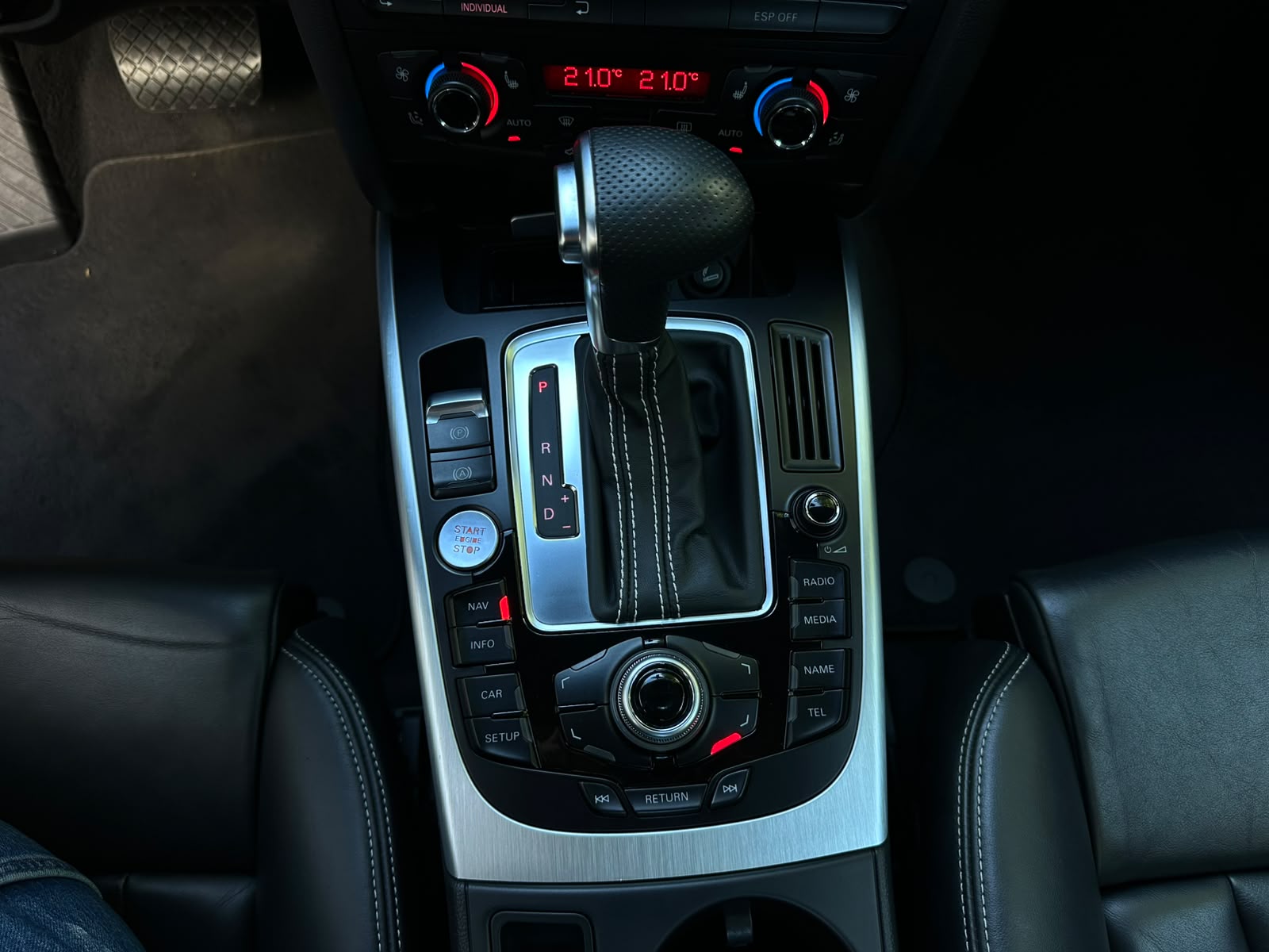 AUDI S5 Cabrio 3.0 TFSI quattro S-tronic-image-28
