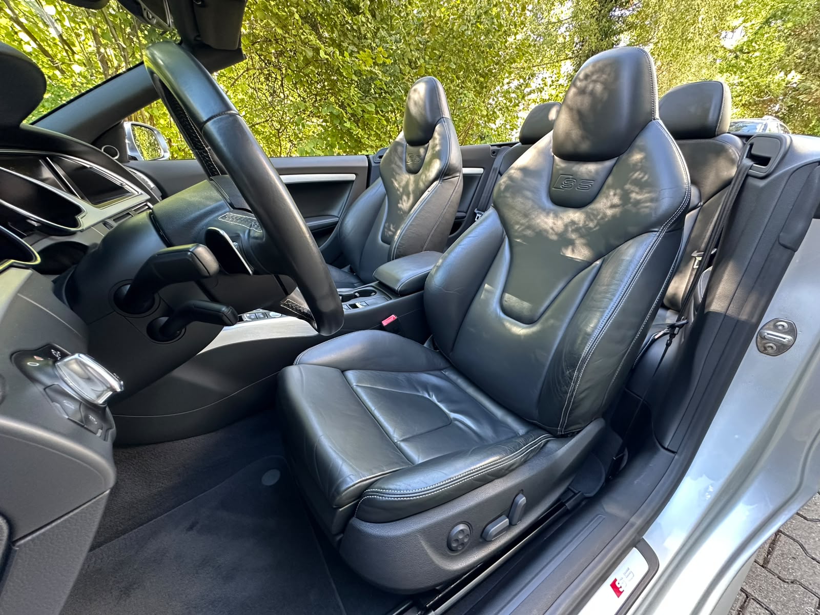AUDI S5 Cabrio 3.0 TFSI quattro S-tronic-image-18