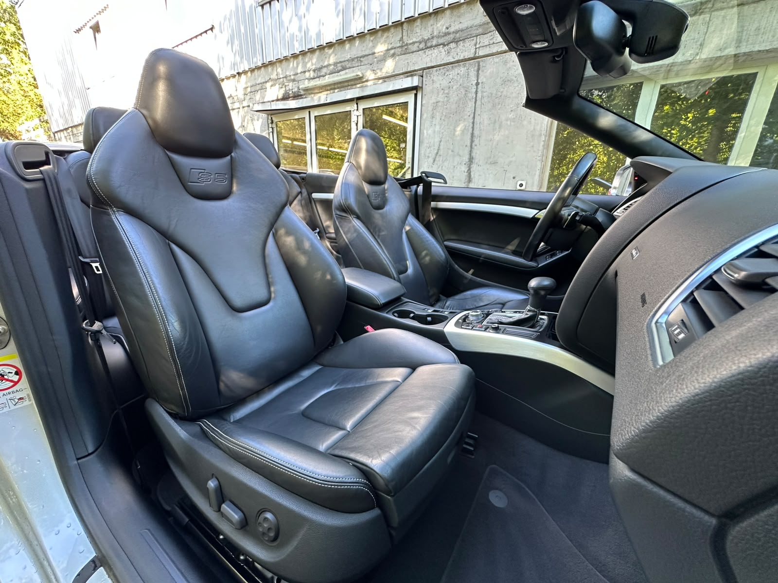 AUDI S5 Cabrio 3.0 TFSI quattro S-tronic-image-23