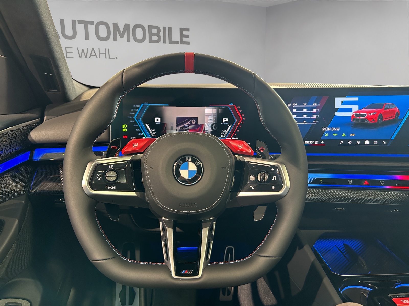 BMW M5 xDrive Touring-image-4