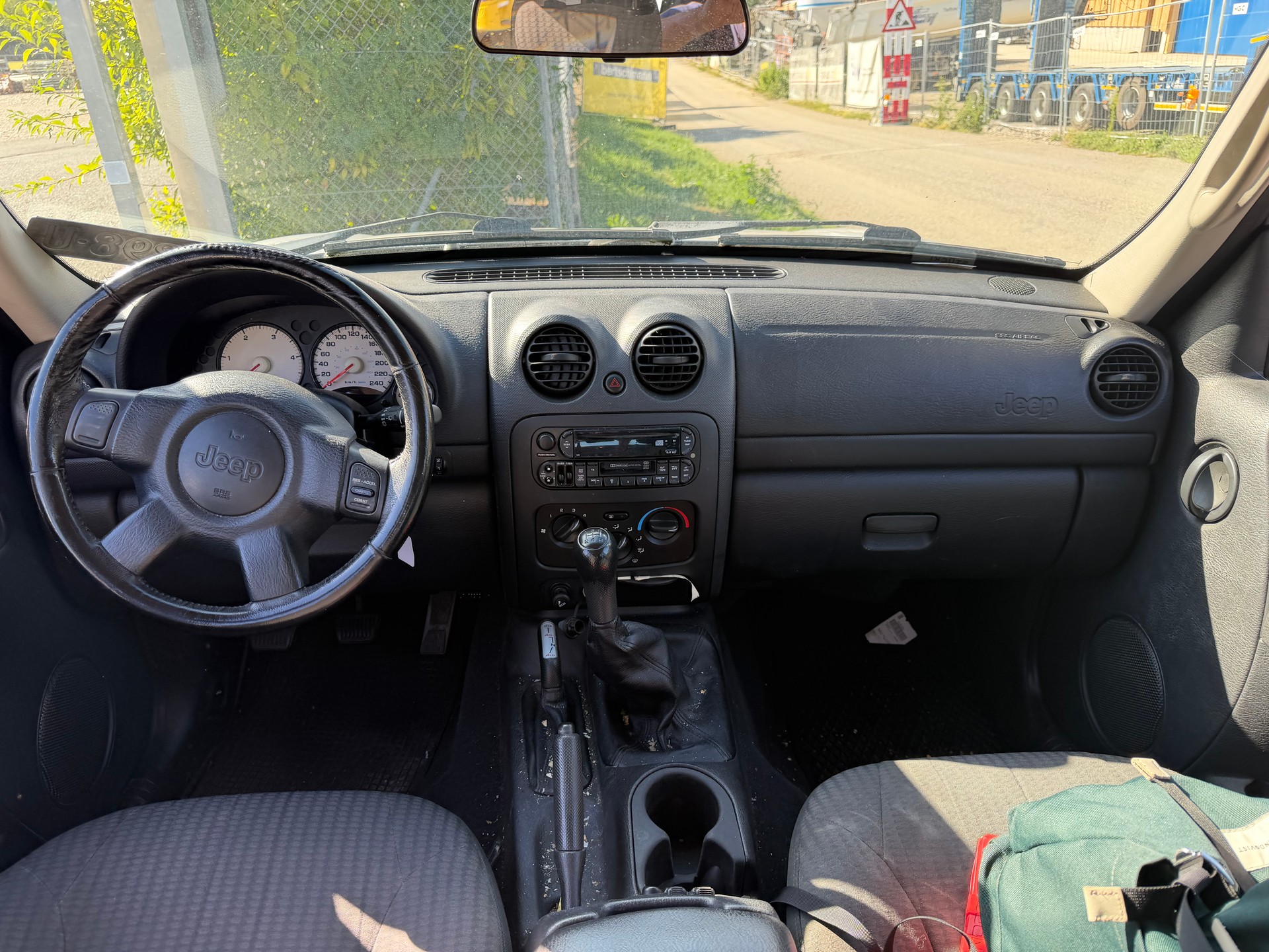 JEEP Cherokee 2.5 CRD Sport-image-4