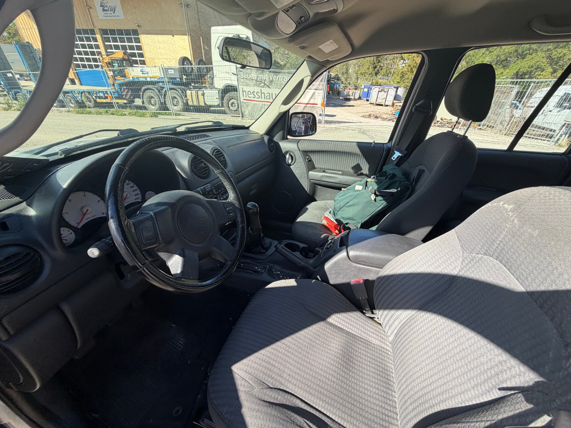 JEEP Cherokee 2.5 CRD Sport-image-7