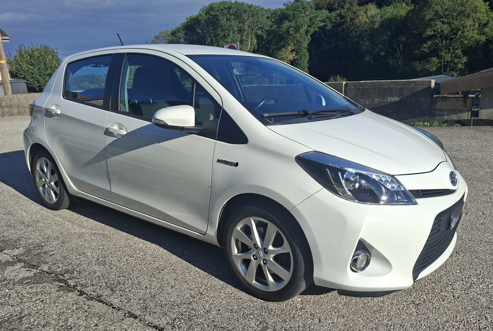 TOYOTA 1.5 VVT-i HSD Sol-image-1