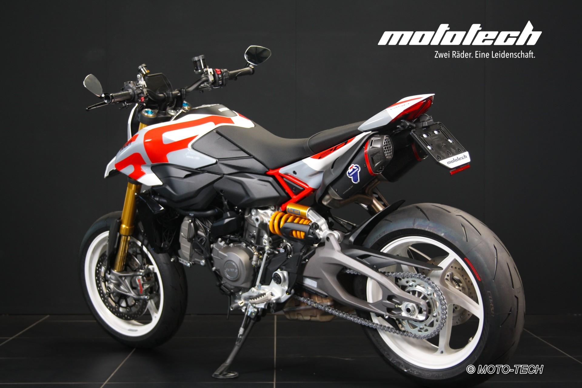 DUCATI Hypermotard V2 SP-showroom-element-3