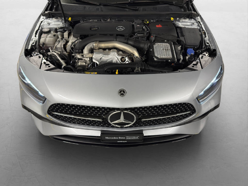 MERCEDES-BENZ A 250 AMG Line 4Matic-image-9