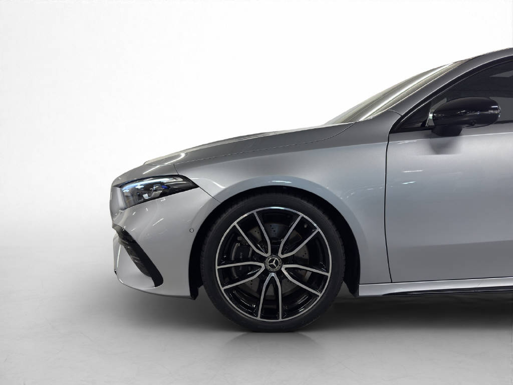 MERCEDES-BENZ A 250 AMG Line 4Matic-image-7