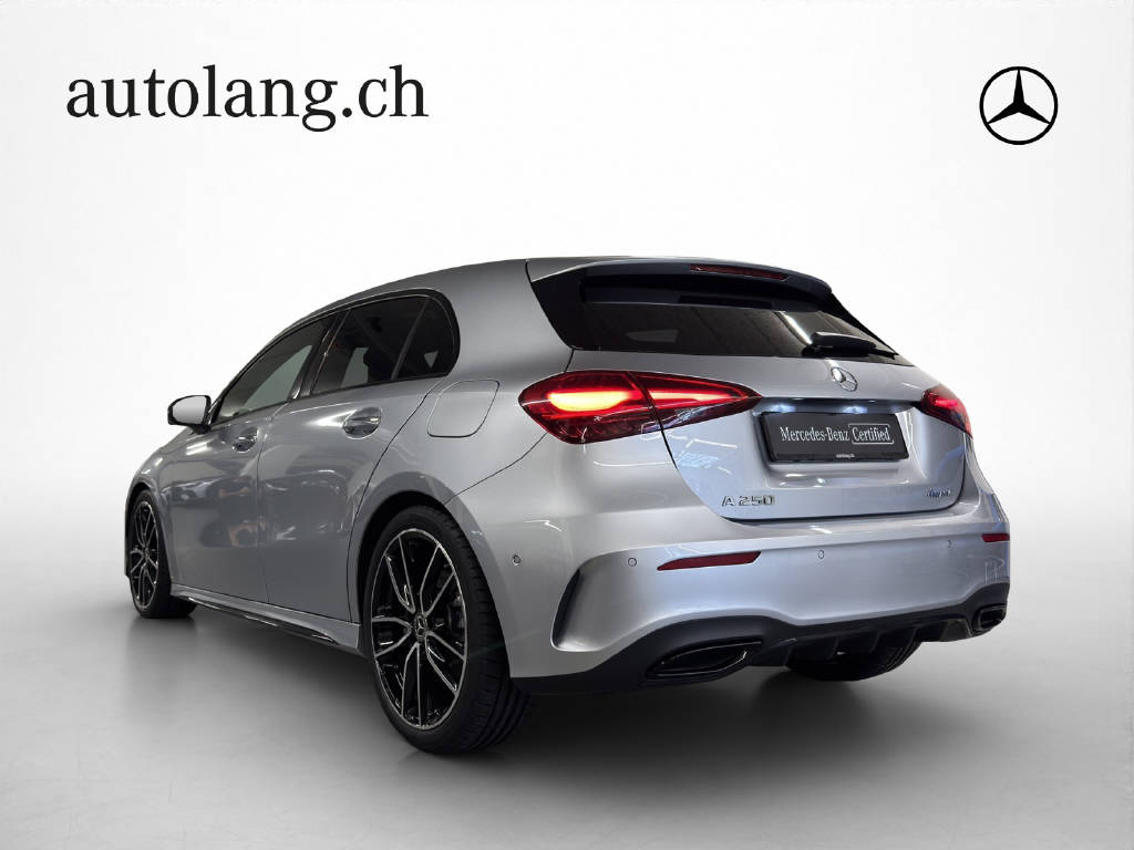 MERCEDES-BENZ A 250 AMG Line 4Matic-image-3