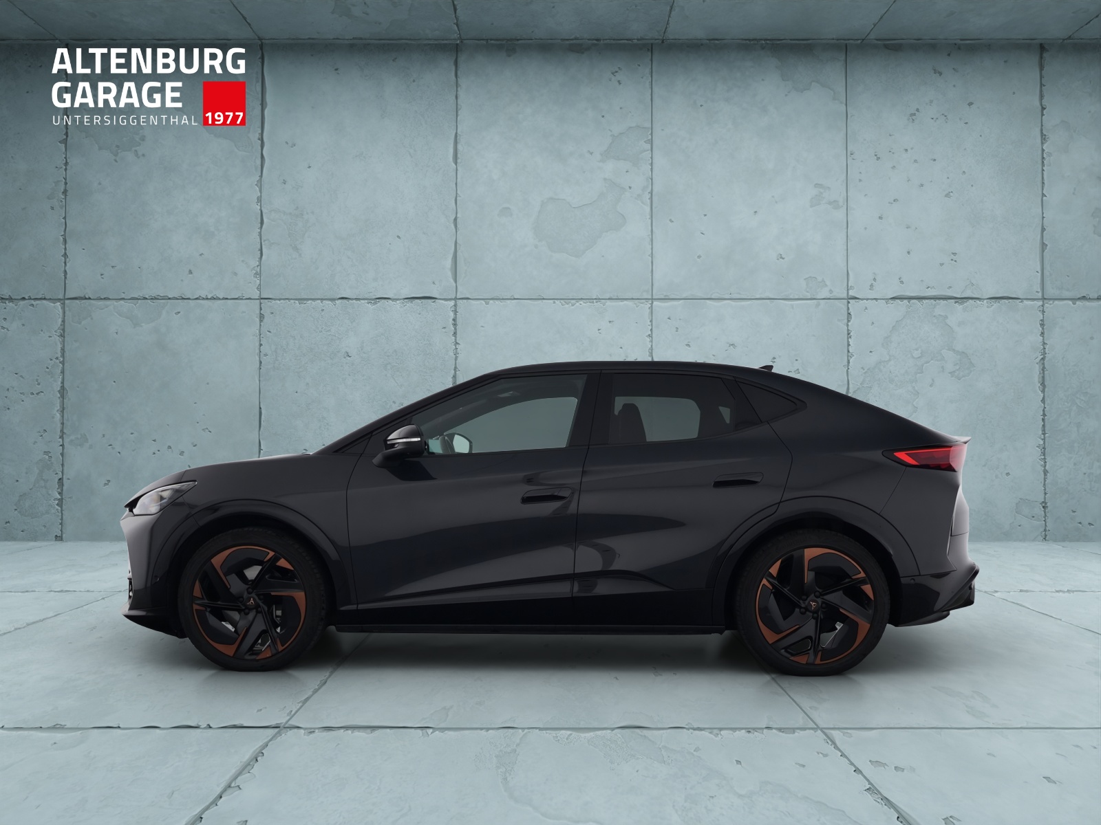 CUPRA Tavascan Type 9 77 kWh VZ Adrenaline-image-1