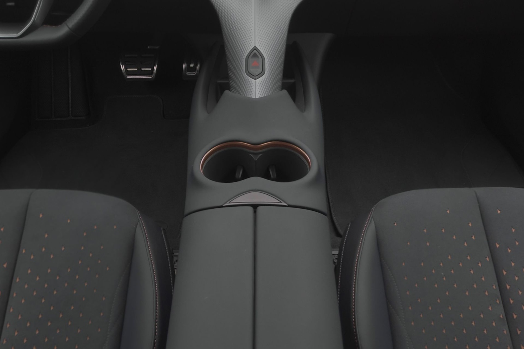 CUPRA Tavascan Type 9 77 kWh VZ Adrenaline-image-8