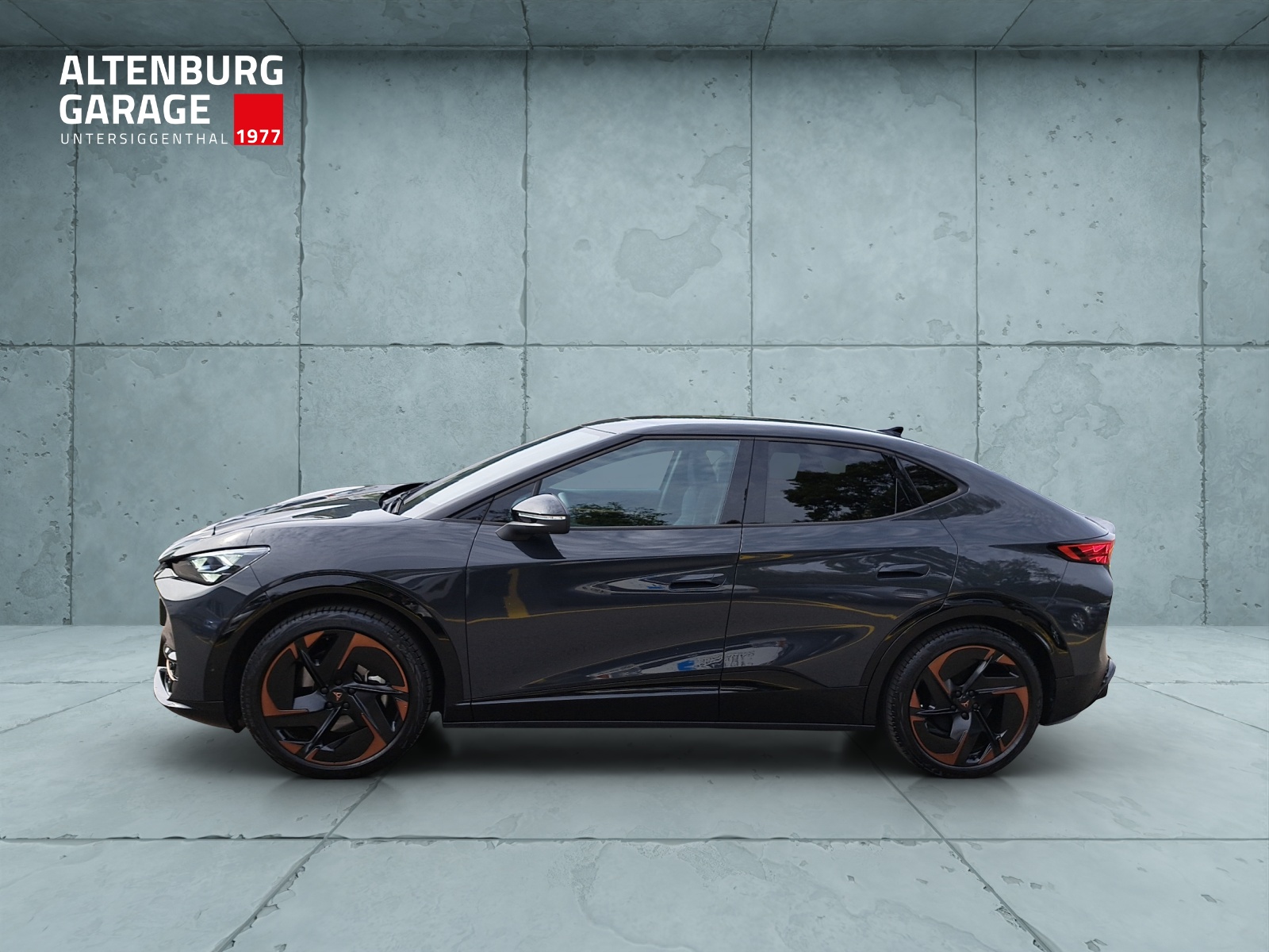 CUPRA Tavascan Type 9 77 kWh VZ Adrenaline-showroom-element-1