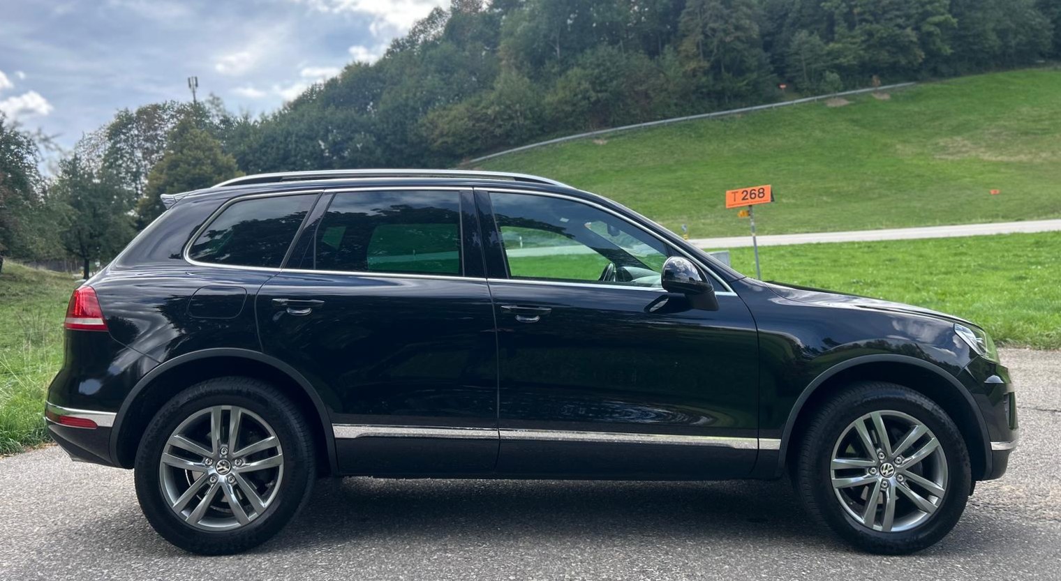 VW Touareg 3.0 TDI BlueMotion Technology Tiptronic-image-5
