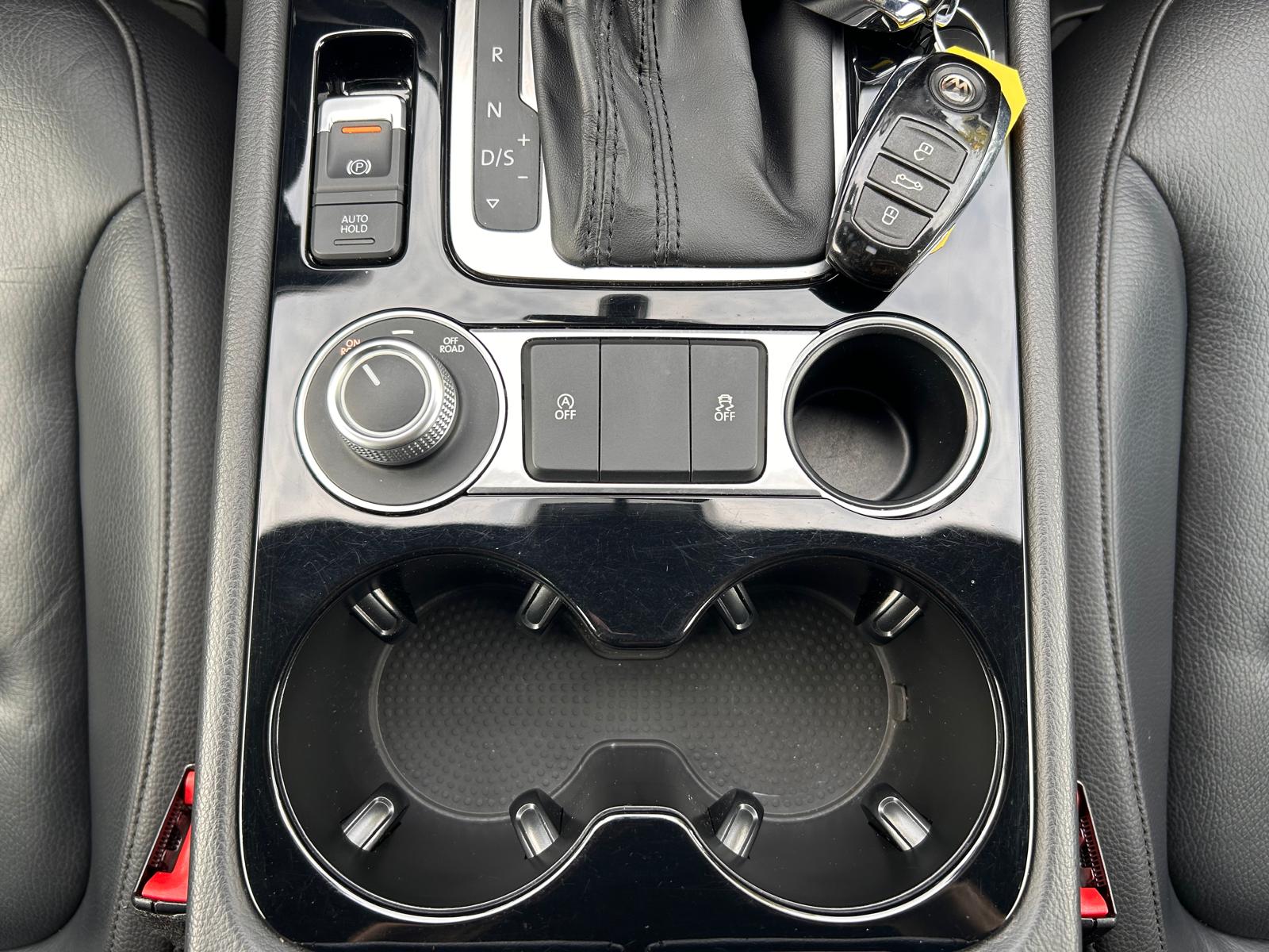VW Touareg 3.0 TDI BlueMotion Technology Tiptronic-image-23