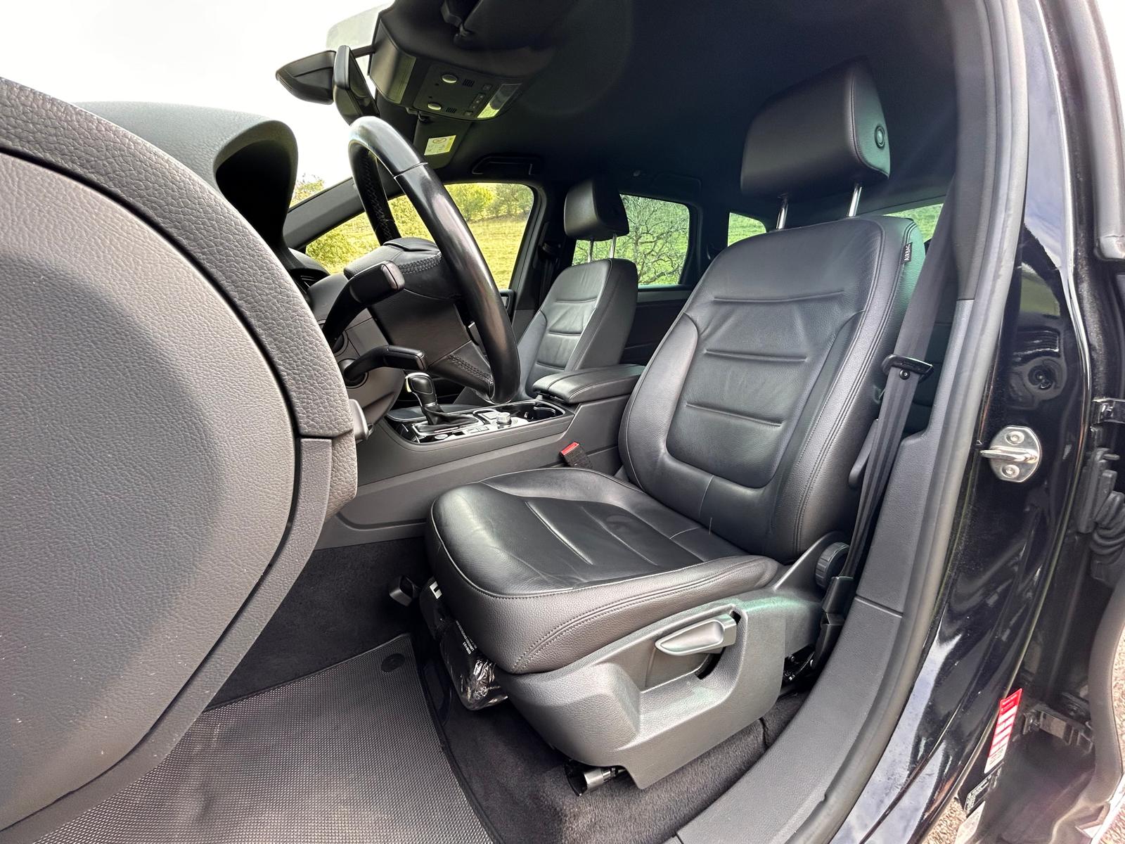 VW Touareg 3.0 TDI BlueMotion Technology Tiptronic-image-17