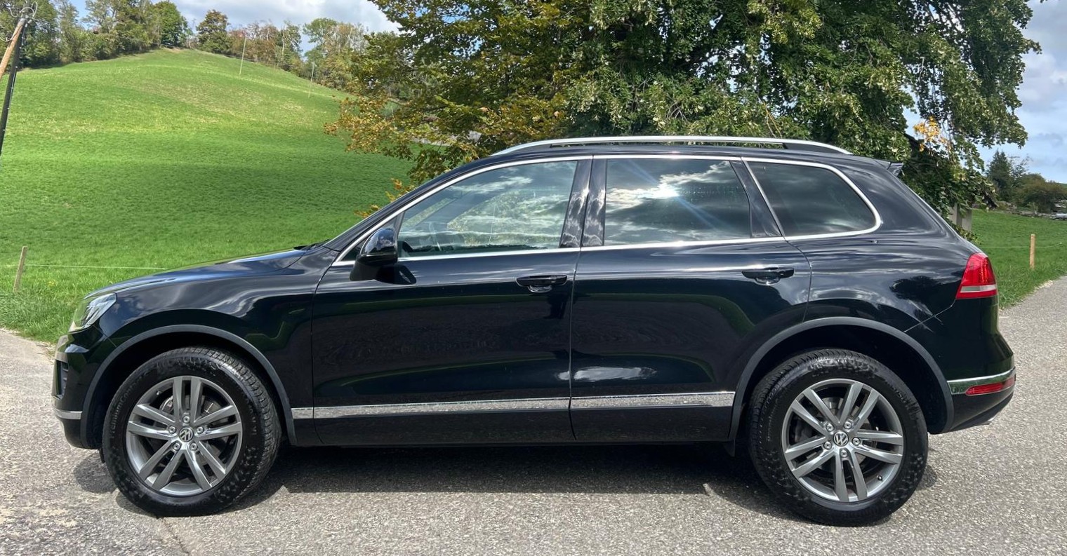 VW Touareg 3.0 TDI BlueMotion Technology Tiptronic-image-1