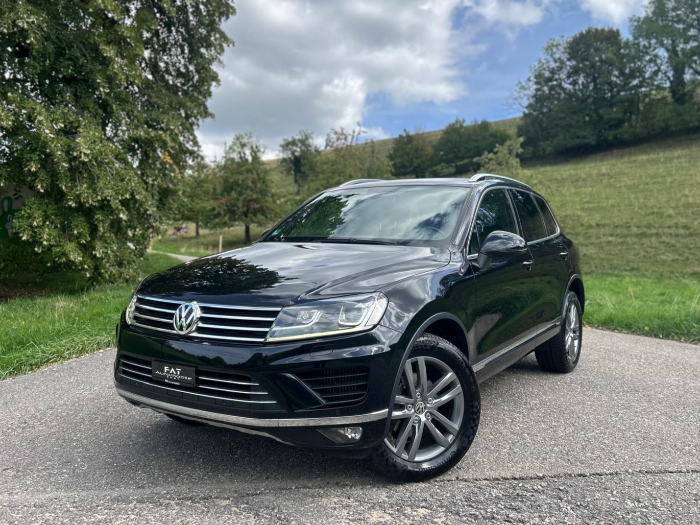 VW Touareg 3.0 TDI BlueMotion Technology Tiptronic-image-0