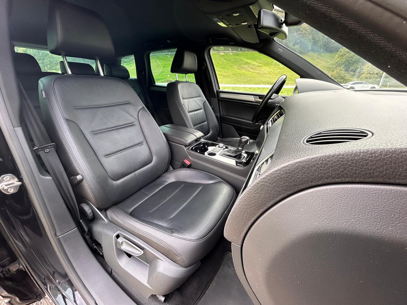 VW Touareg 3.0 TDI BlueMotion Technology Tiptronic-image-14