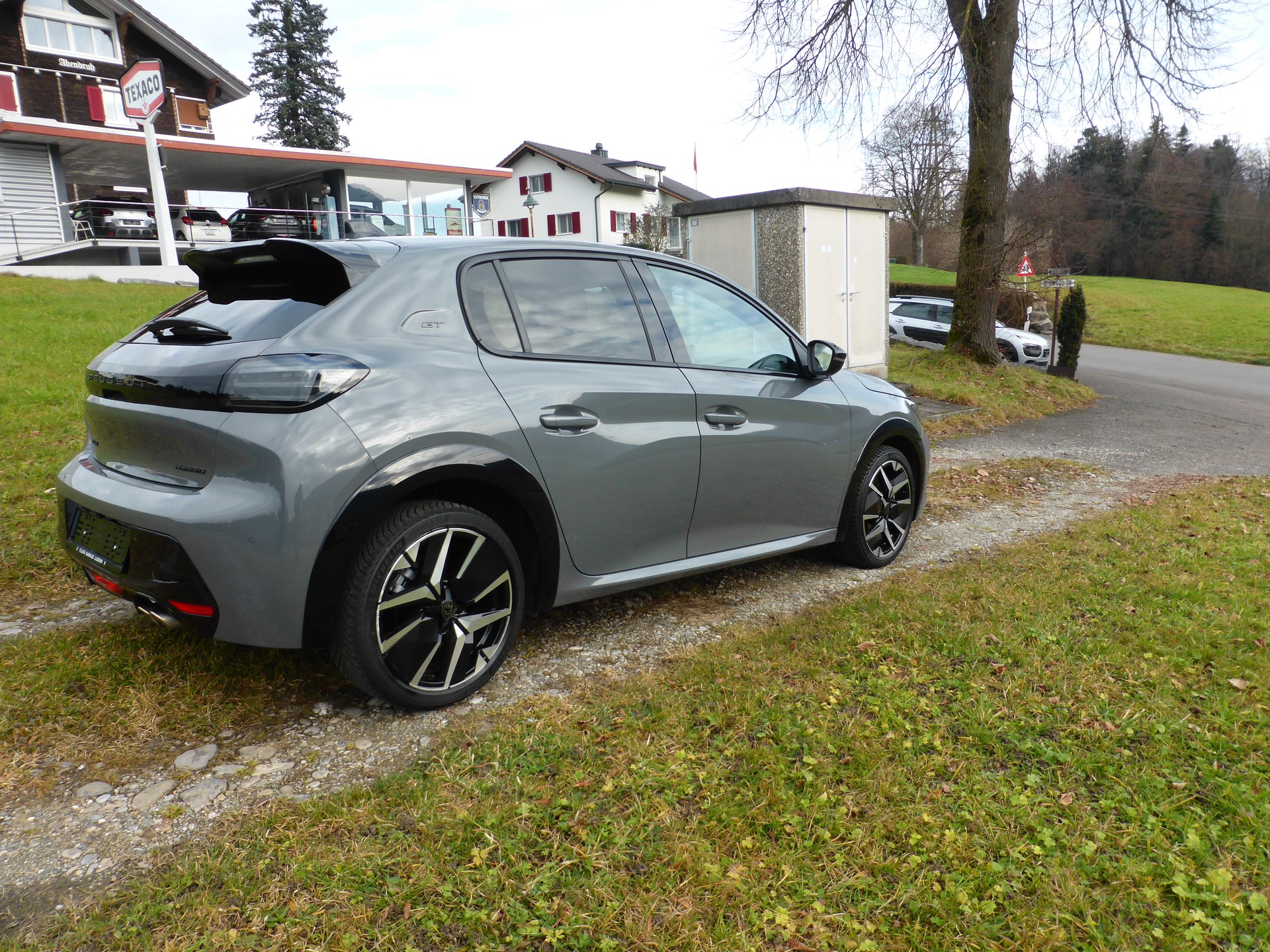 PEUGEOT 208 1.2 MHEV 145 GT-image-3