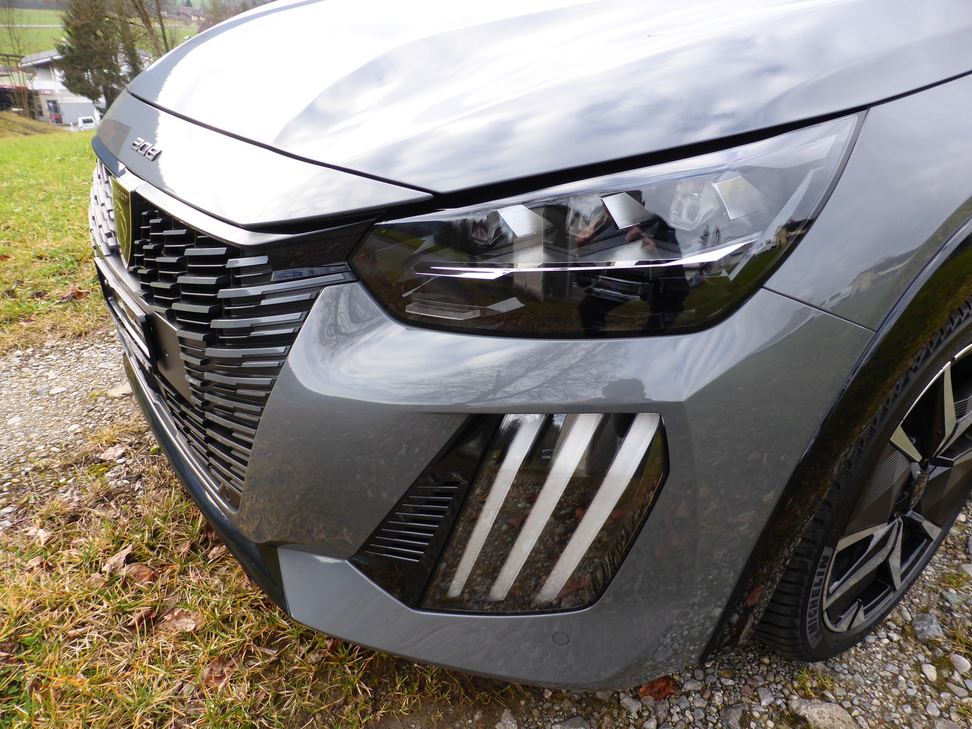 PEUGEOT 208 1.2 MHEV 145 GT-image-8