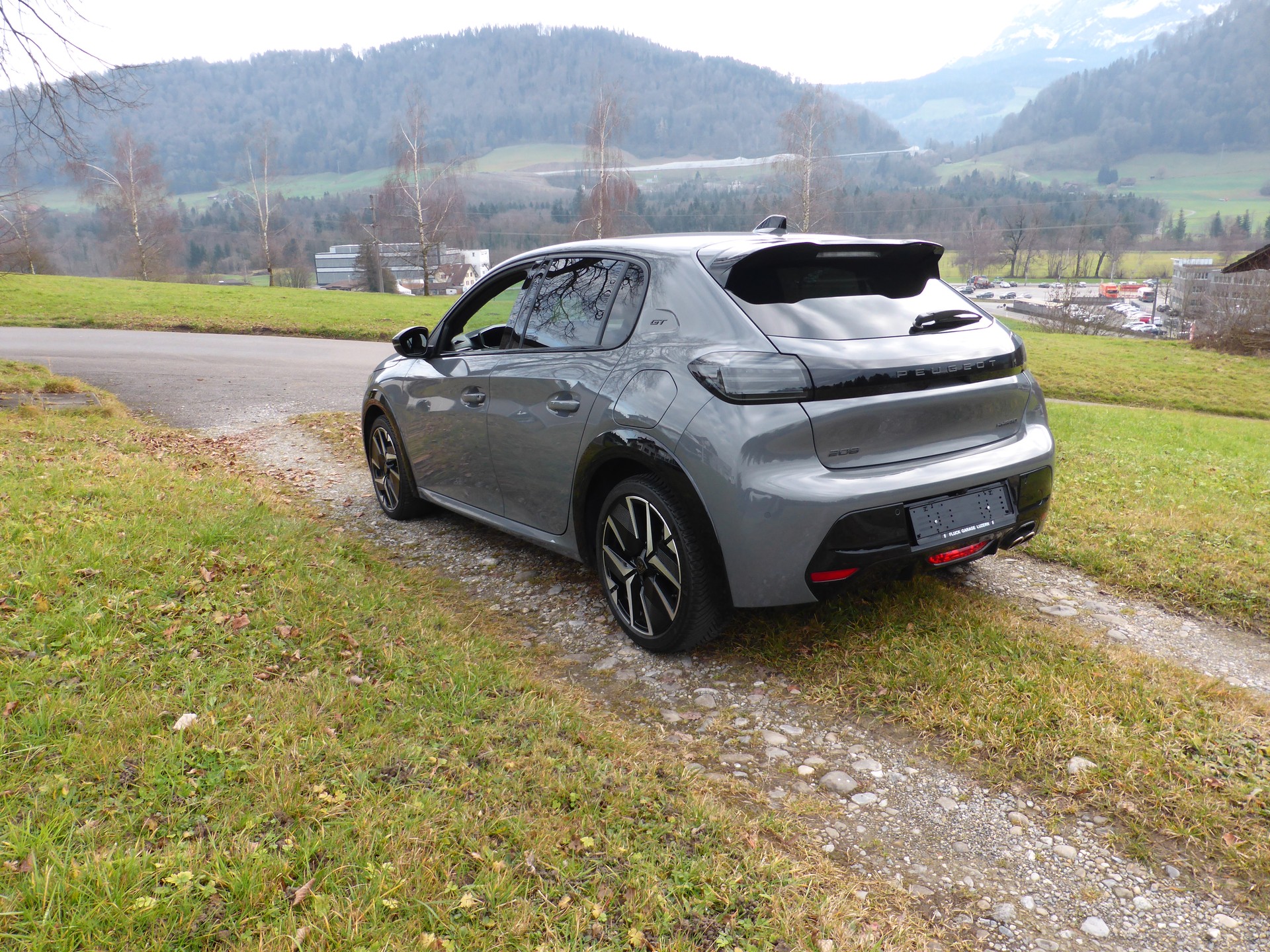 PEUGEOT 208 1.2 MHEV 145 GT-image-4