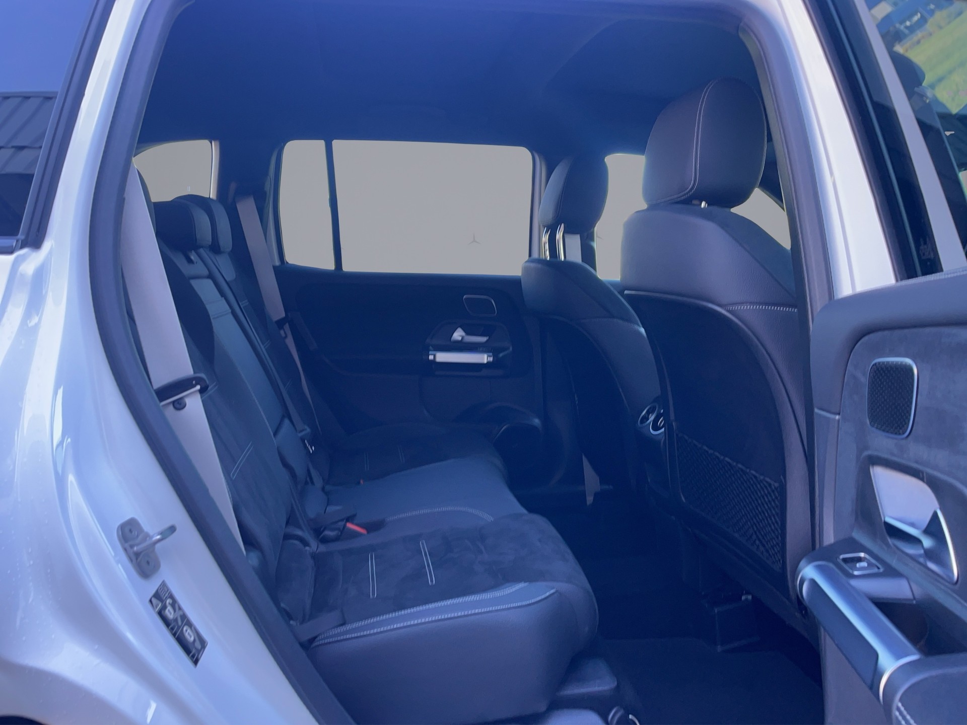 MERCEDES-BENZ GLB 220 AMG Line 4matic-image-17