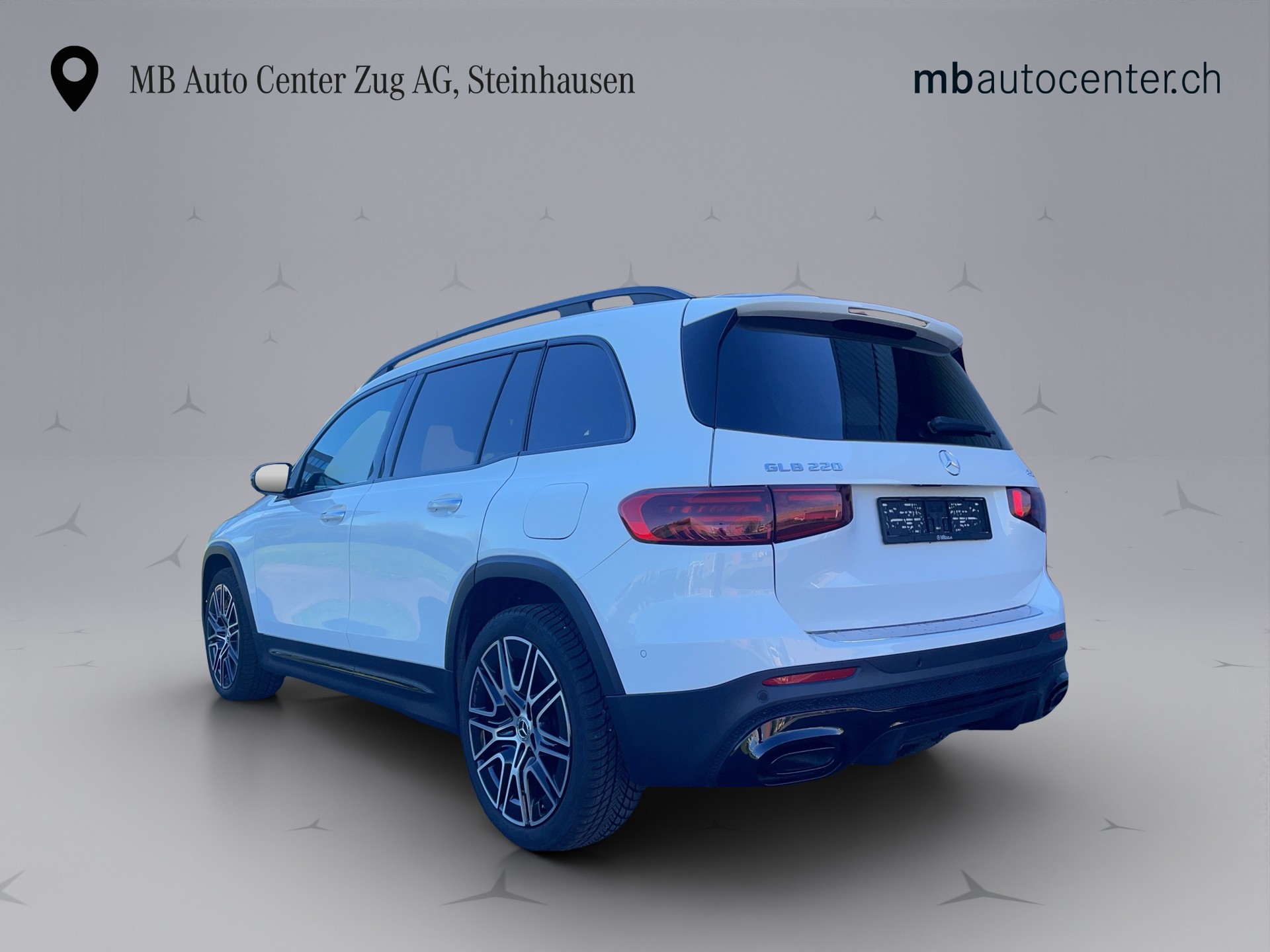 MERCEDES-BENZ GLB 220 AMG Line 4matic-image-3