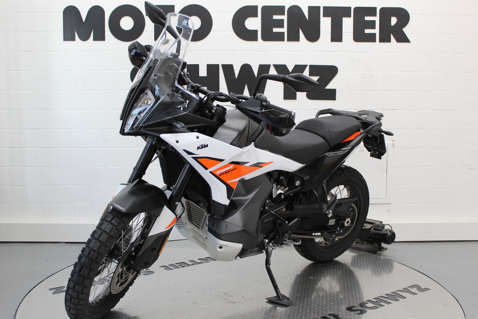 KTM 790 Adventure-image-4