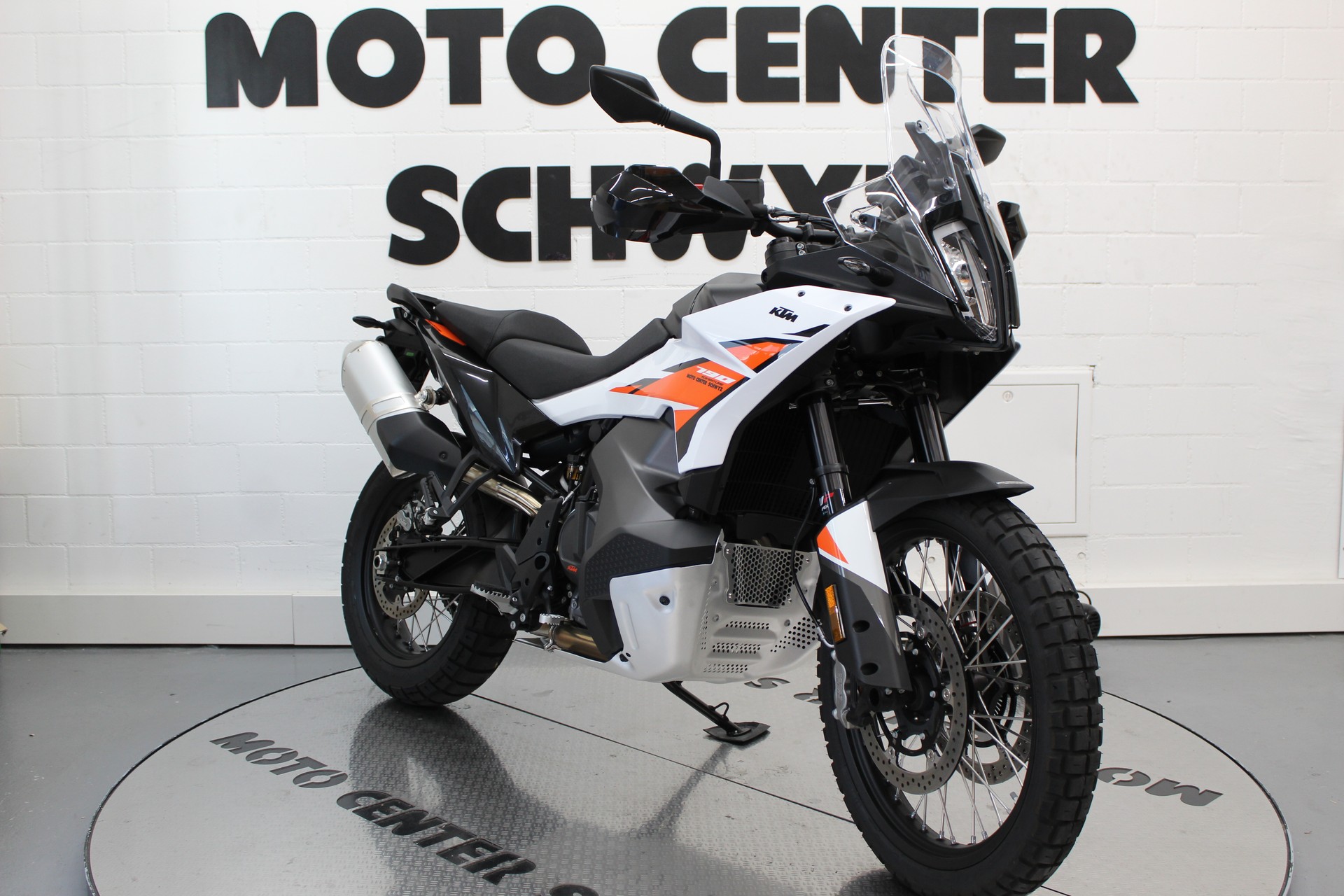 KTM 790 Adventure-showroom-element-2