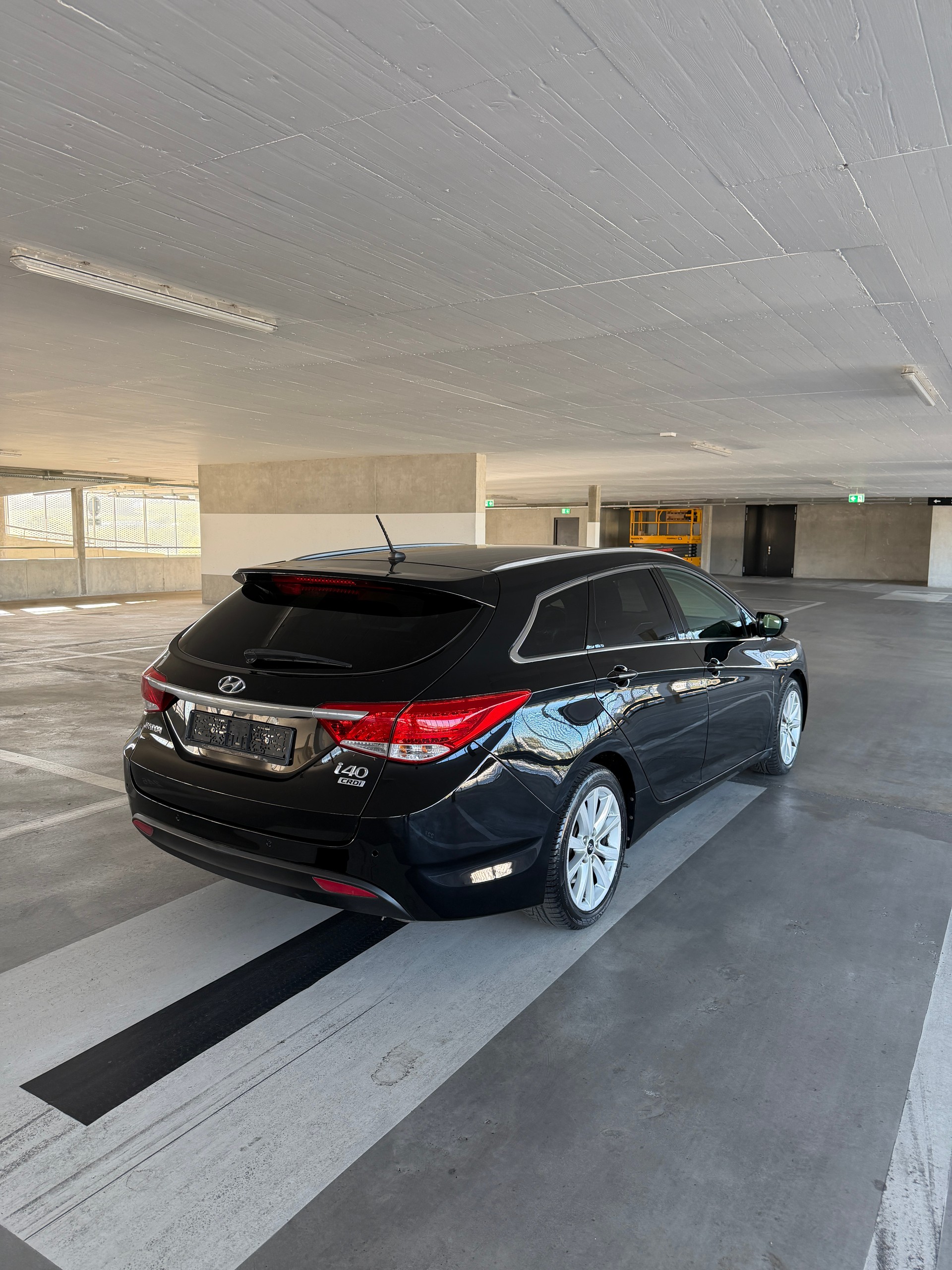 HYUNDAI i40 Wagon 1.7 CRDI Expertise du jour-image-2