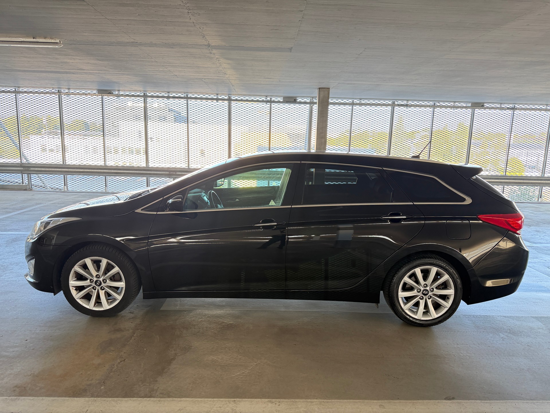 HYUNDAI i40 Wagon 1.7 CRDI Expertise du jour-image-5