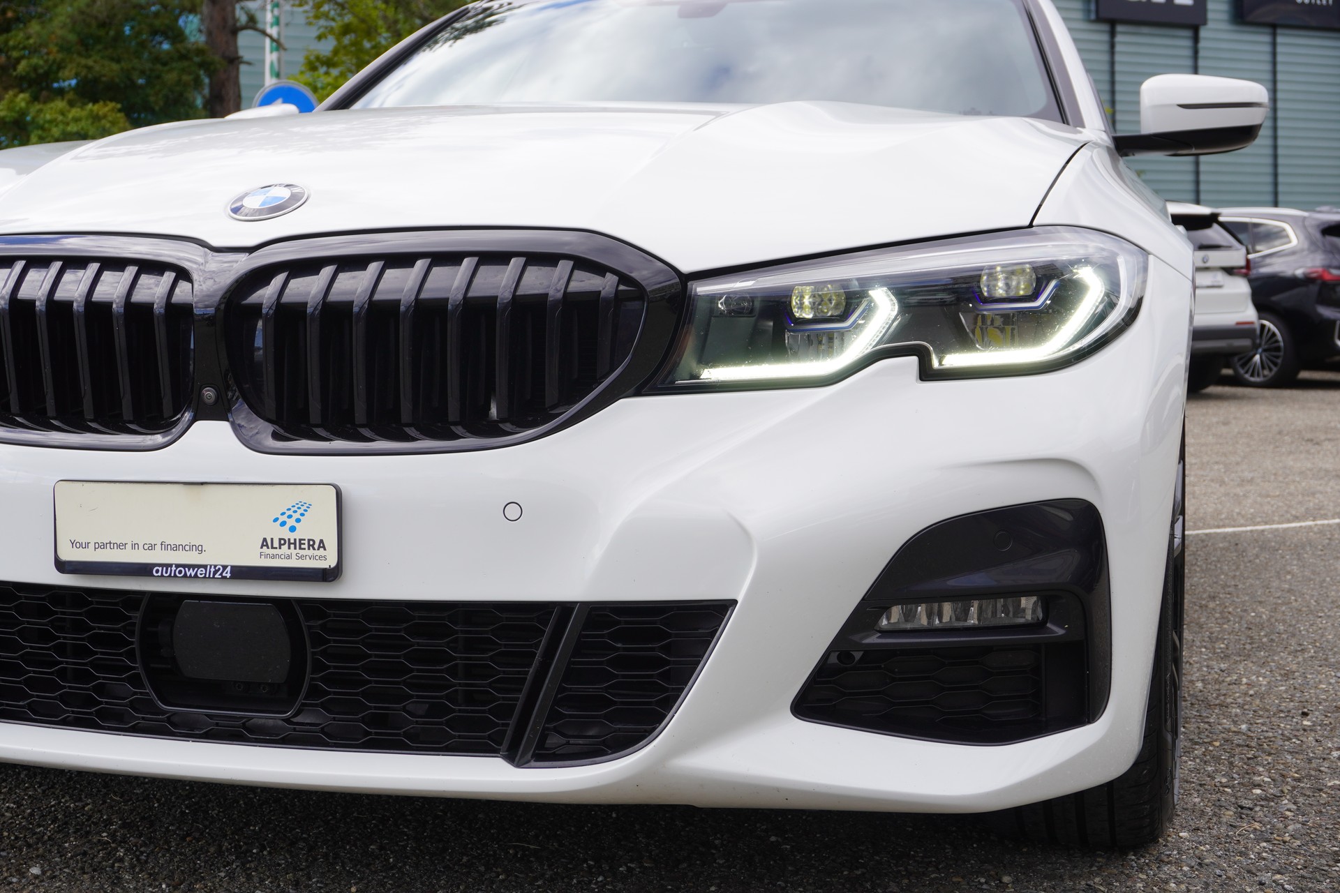 BMW 320d xDrive 48V Touring M Sport Steptronic-image-48