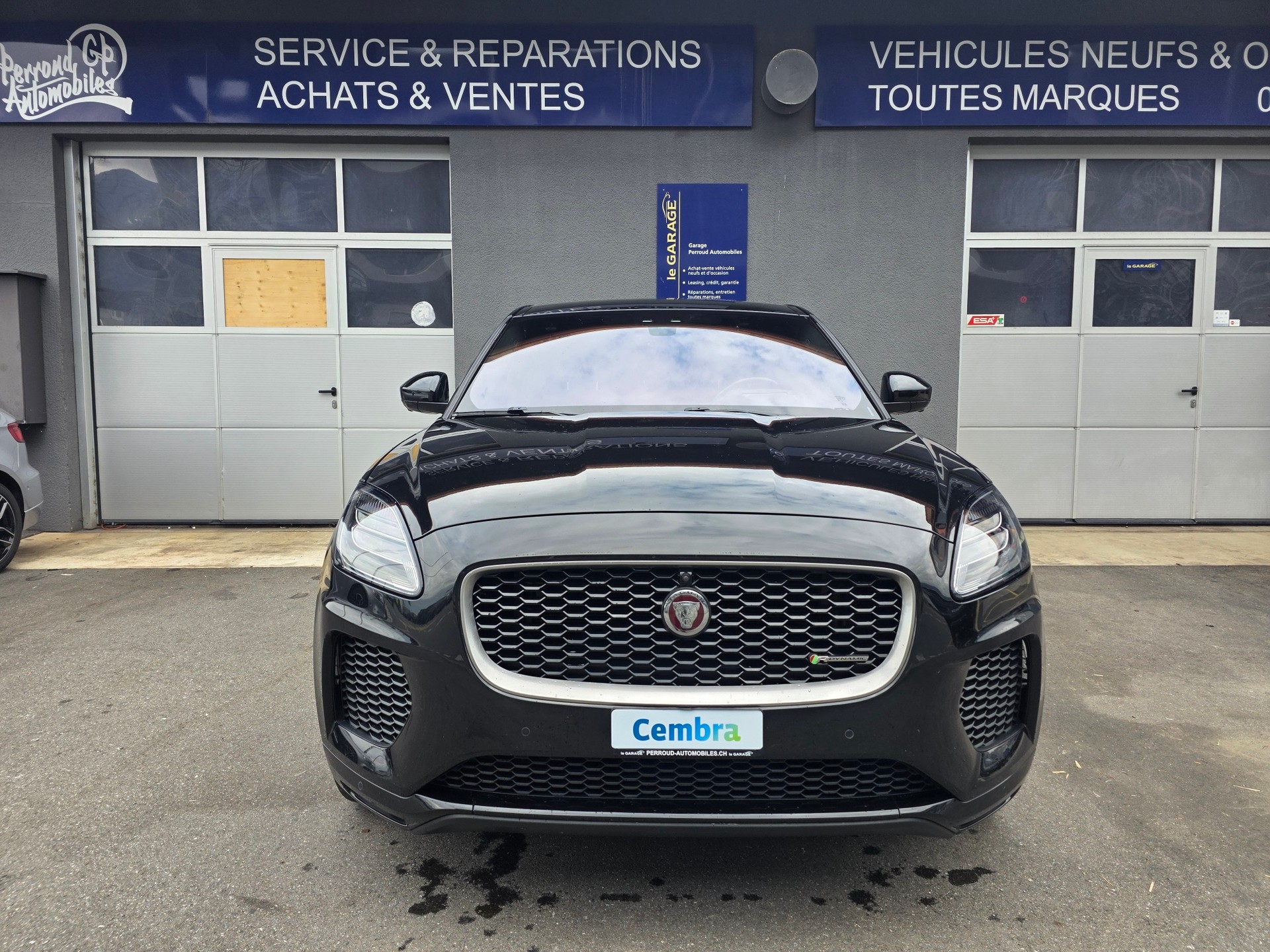 JAGUAR E-Pace 2.0d D240 R-Dynamic HSE AWD Automatik-image-7