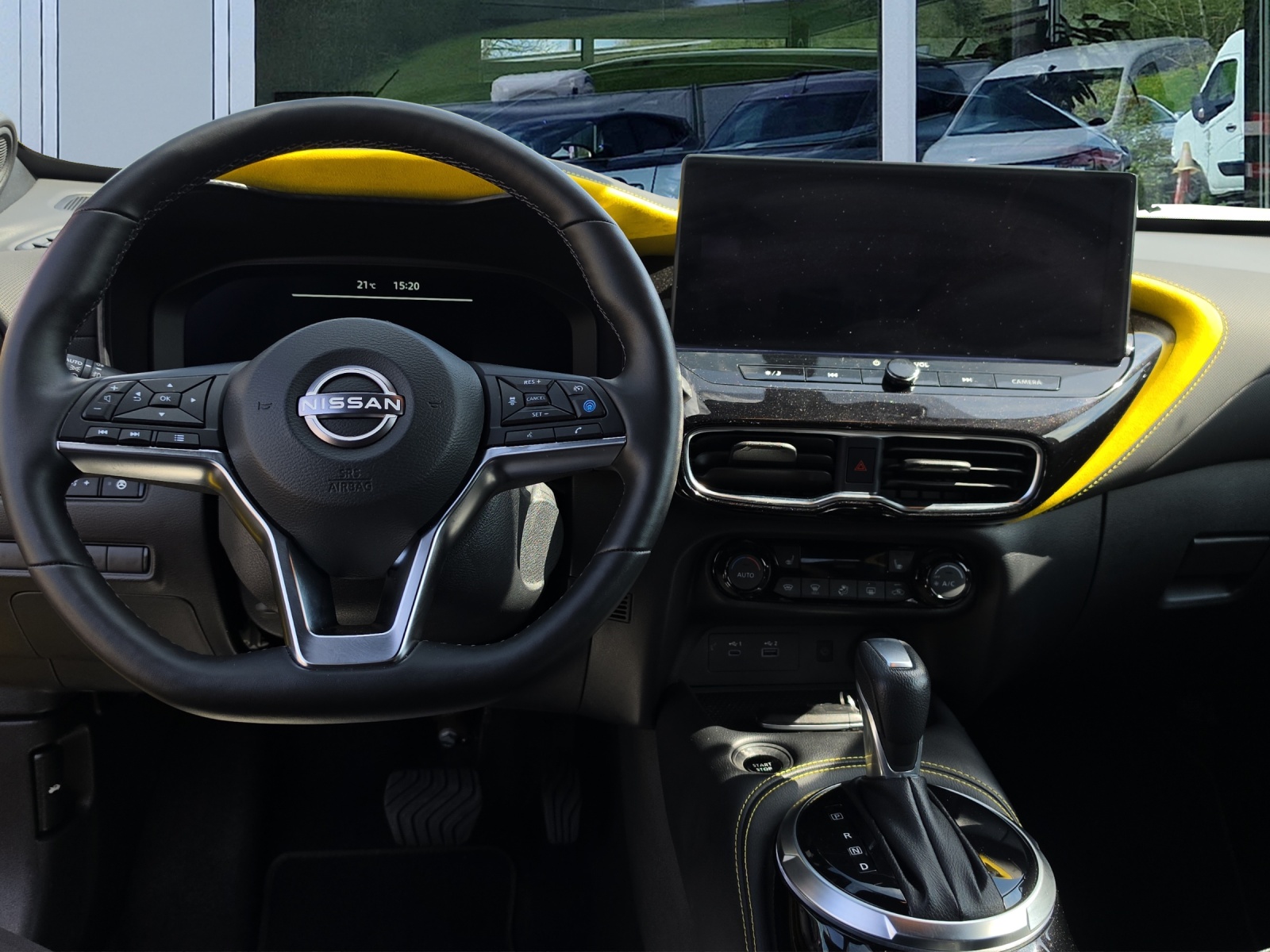 NISSAN Juke 1.6 FHEV N-Sport-image-9