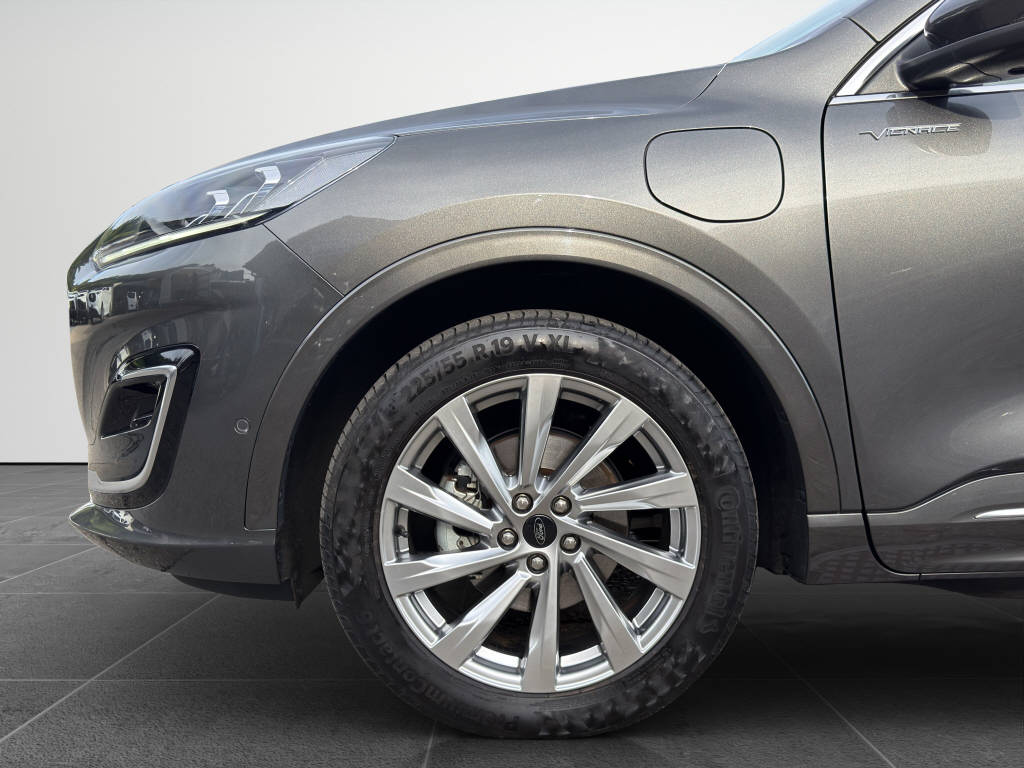 FORD Kuga 2.5 Plug-in Hybrid Vignale-image-18