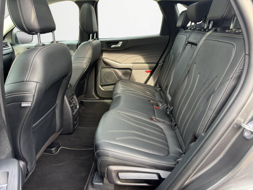 FORD Kuga 2.5 Plug-in Hybrid Vignale-image-14