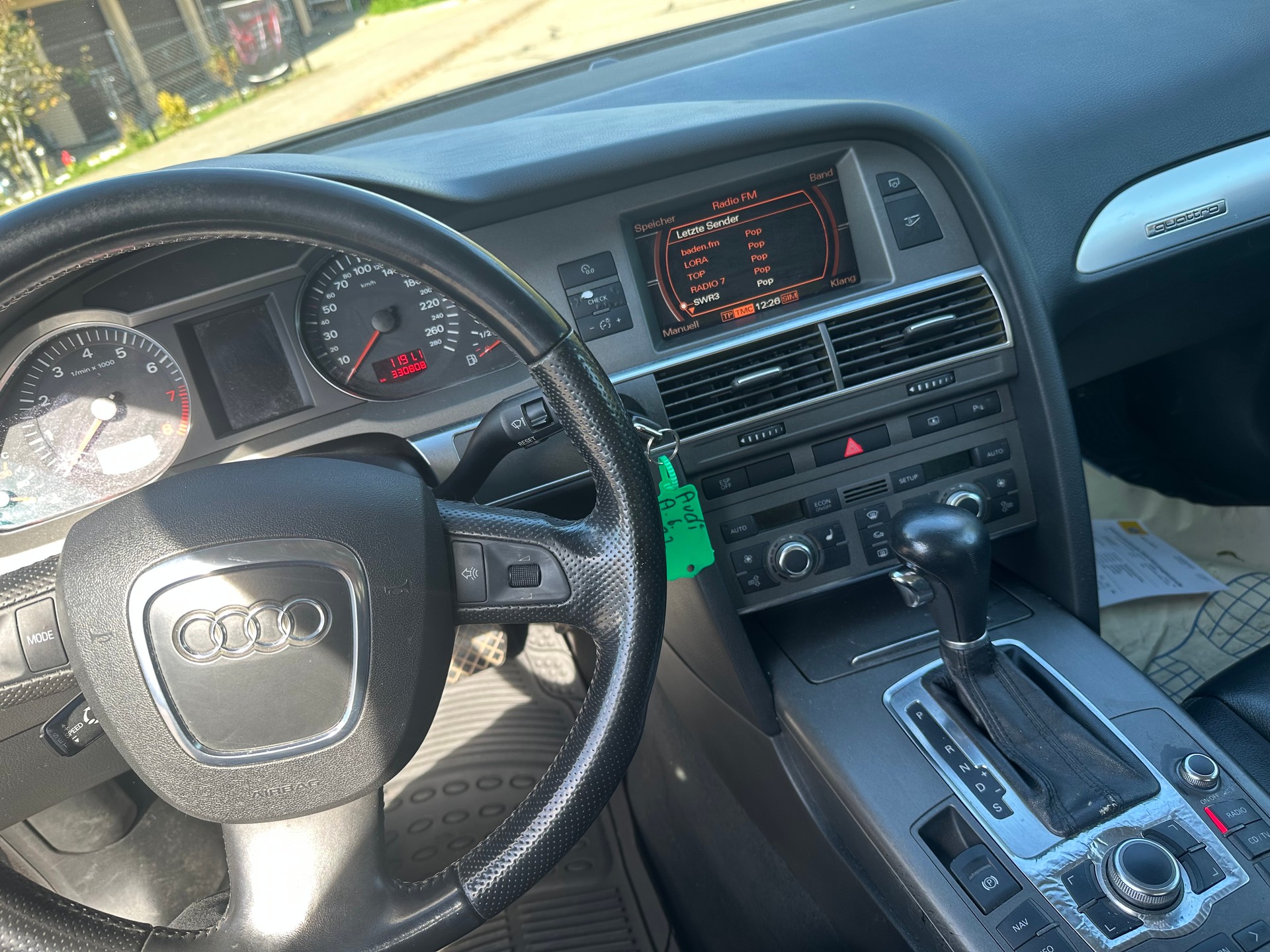 AUDI A6 Limousine 3.2 V6 FSI quattro-image-9