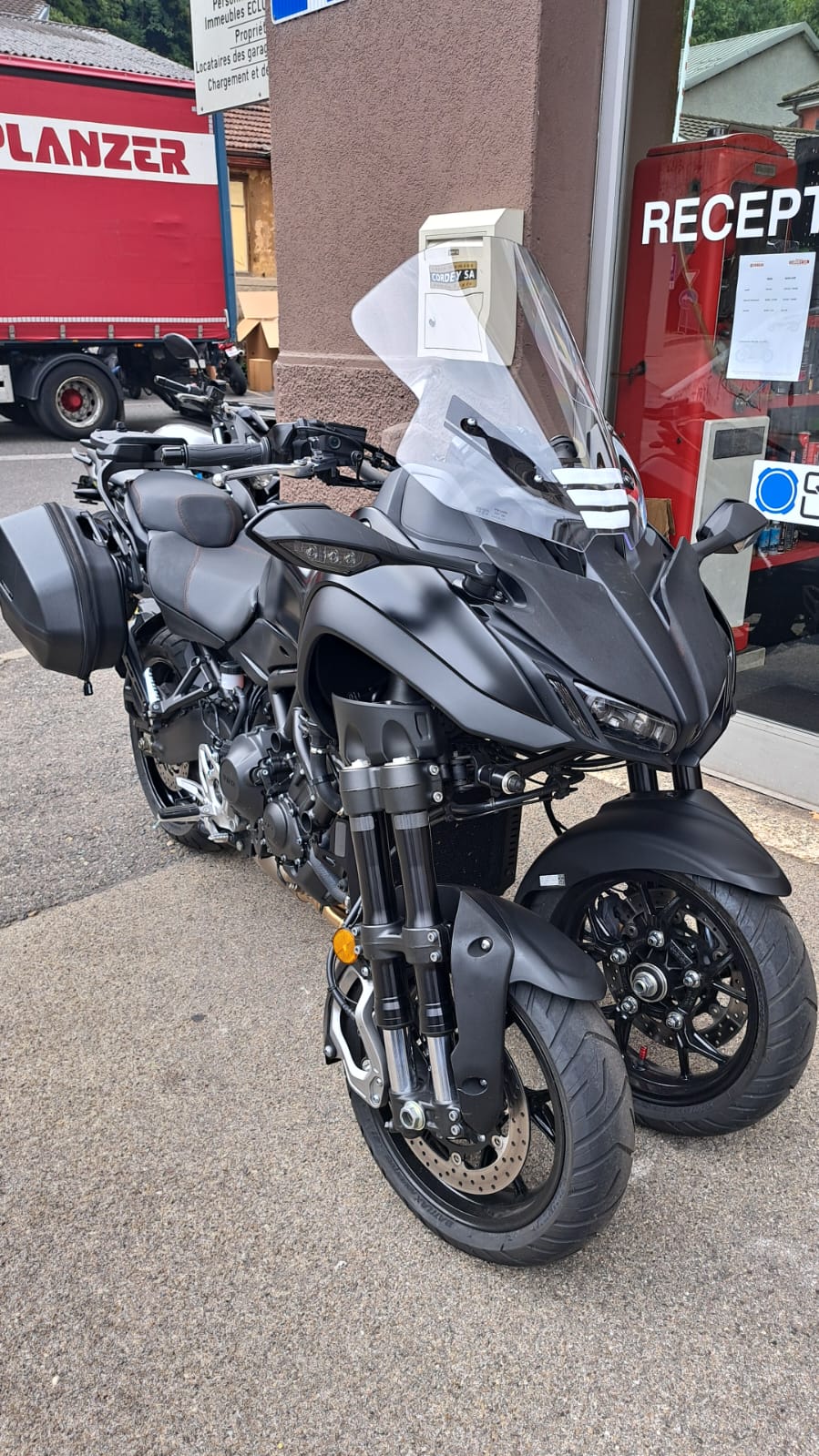 YAMAHA Niken GT