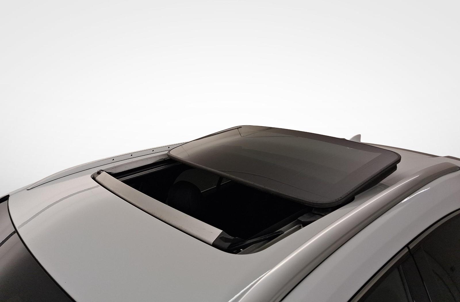 LEXUS UX 250h F-Line-image-14