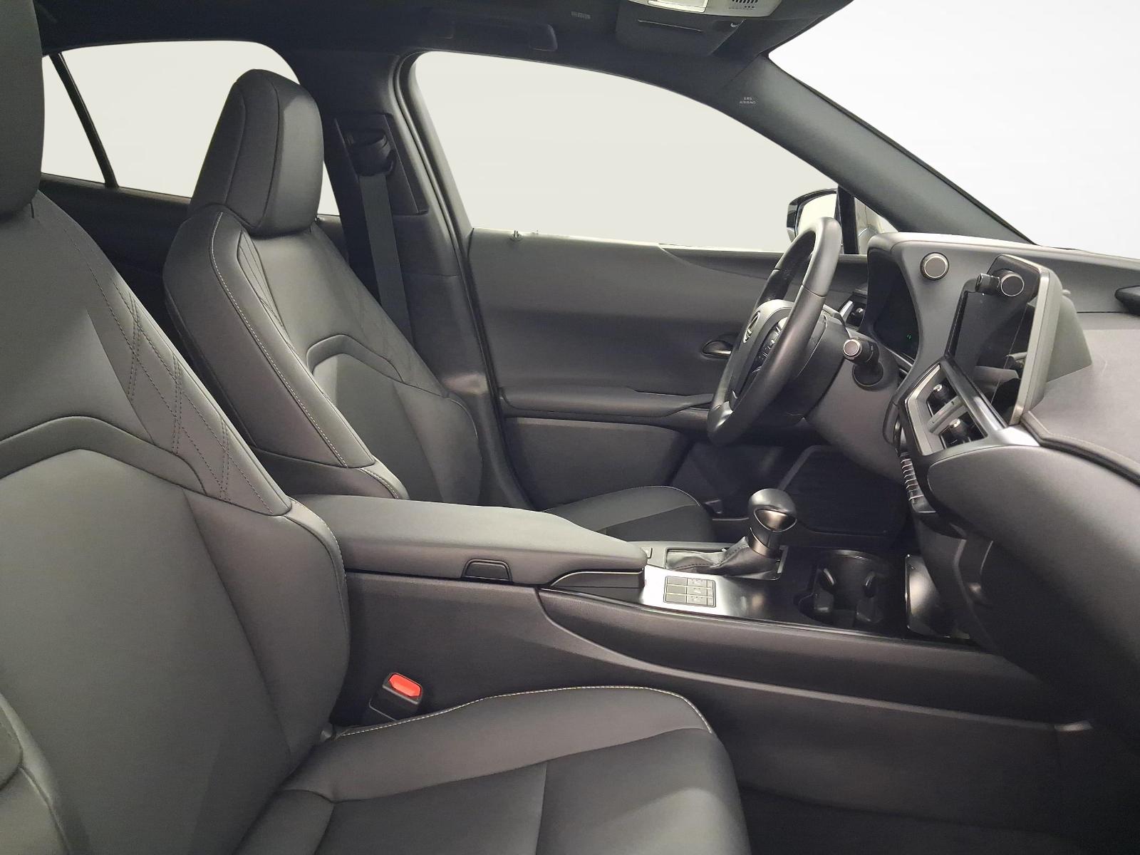 LEXUS UX 250h F-Line-image-9