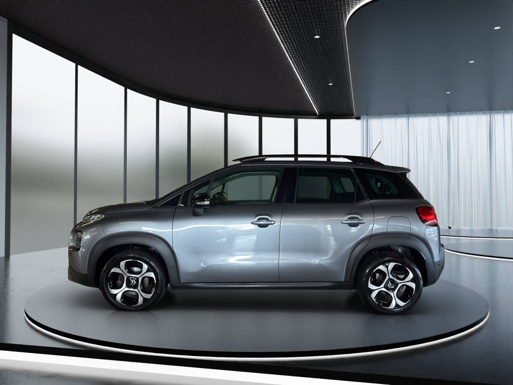 CITROEN C3 Aircross 1.2i PureTech Shine EAT // Caméra recul / DAB+ / Sièges avant chauffants-image-2