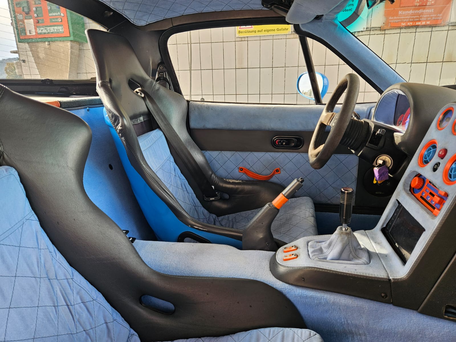 MAZDA MX-5 1.6i-16-image-10