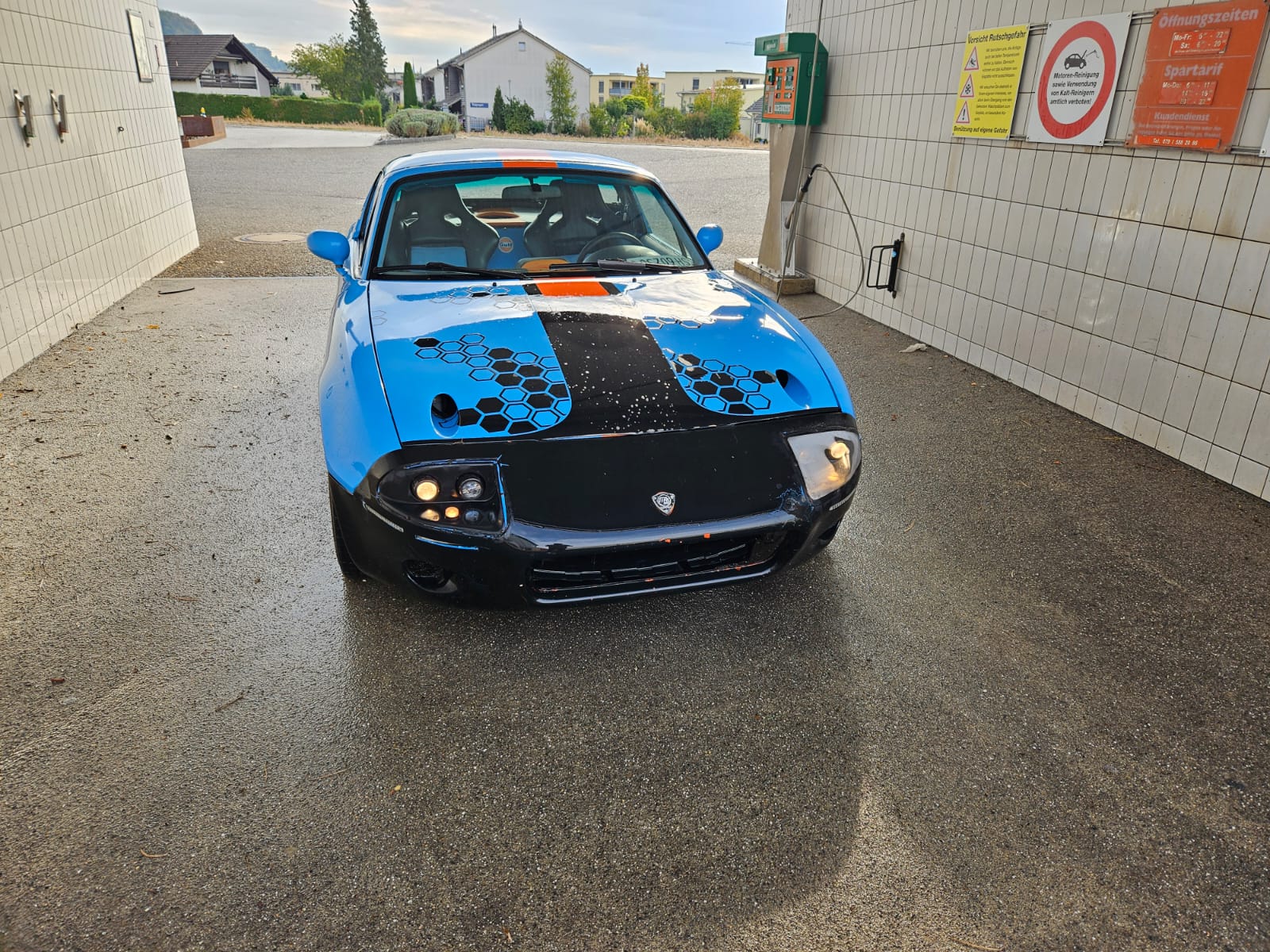 MAZDA MX-5 1.6i-16-image-8