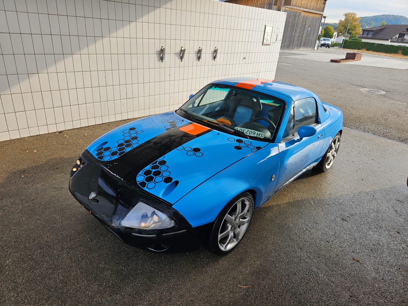 MAZDA MX-5 1.6i-16-image-1