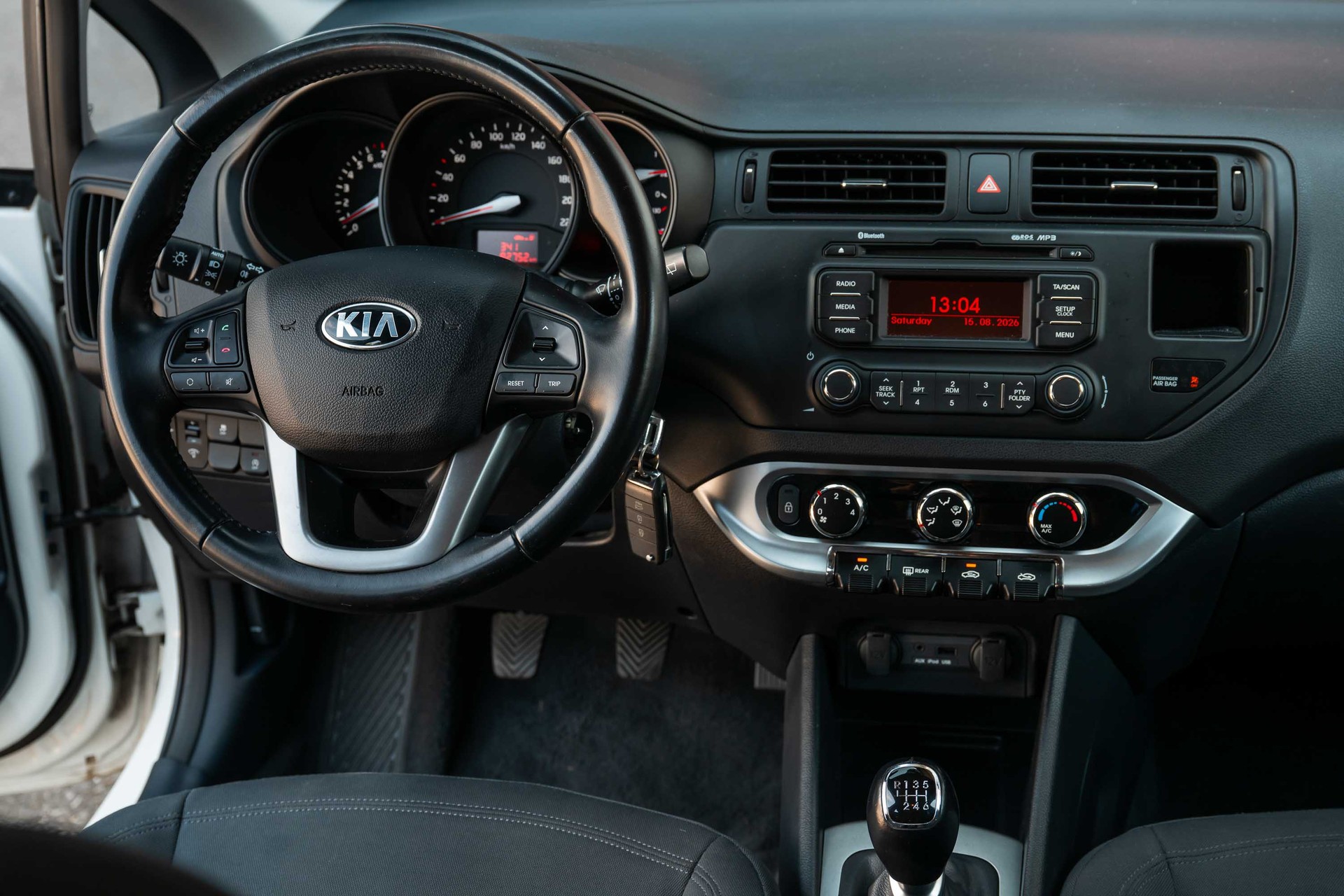 KIA Rio 1.4 CVVT Style-image-9